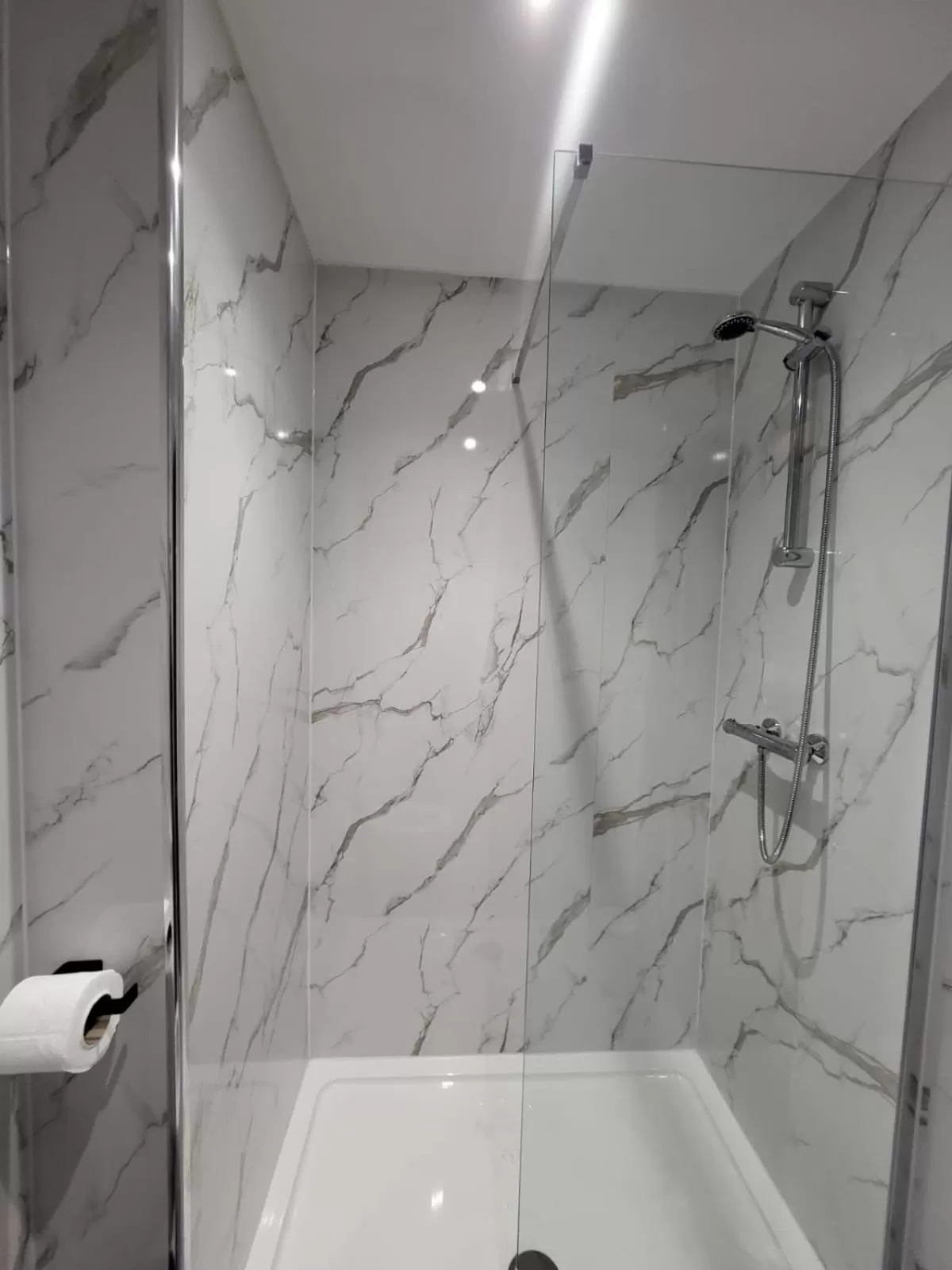 Shower, Bathroom in Phoenix Pods