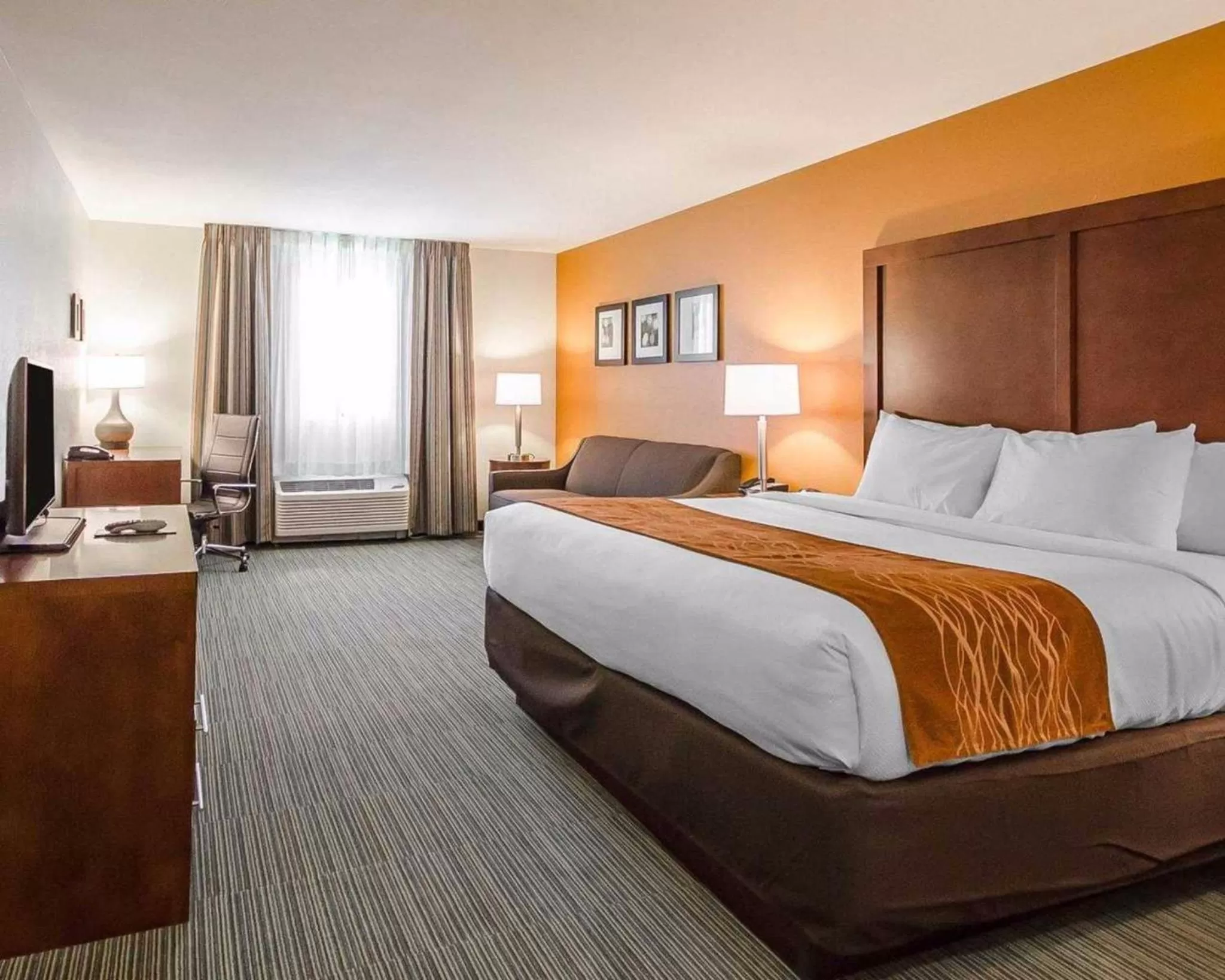 Photo of the whole room, Bed in Comfort Inn Ferdinand