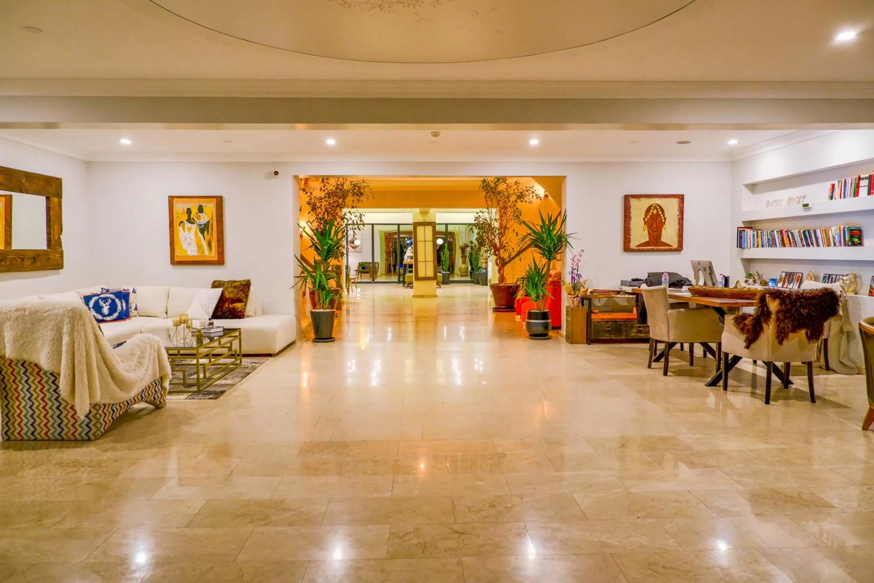 Lobby or reception, Restaurant/Places to Eat in Didi Butik Hotel