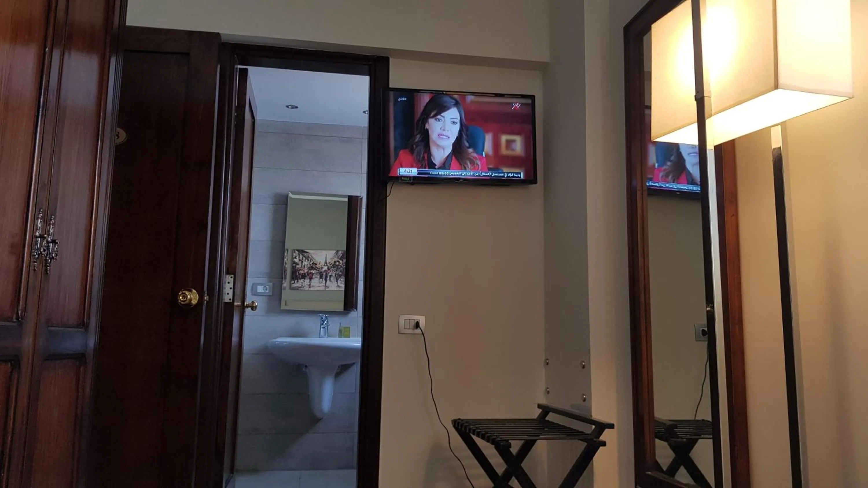 TV and multimedia in Green Plaza Inn '''Business &Families Only'''