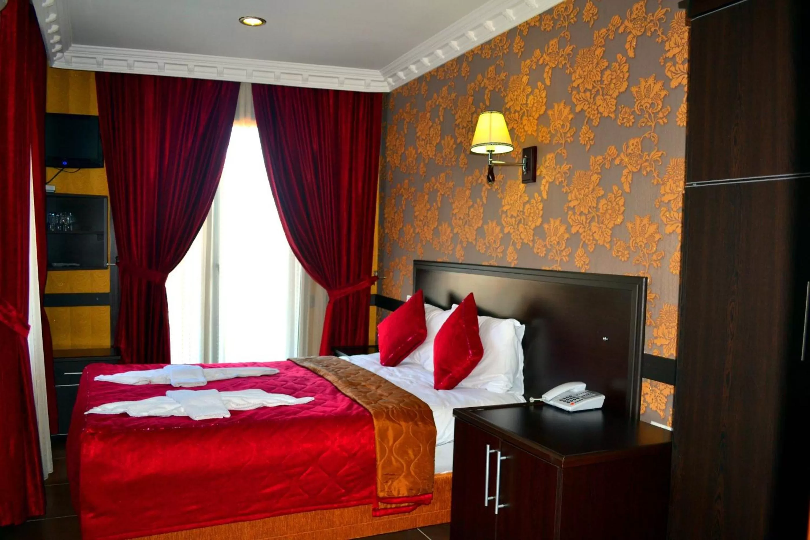 Photo of the whole room, Bed in Ares Hotel