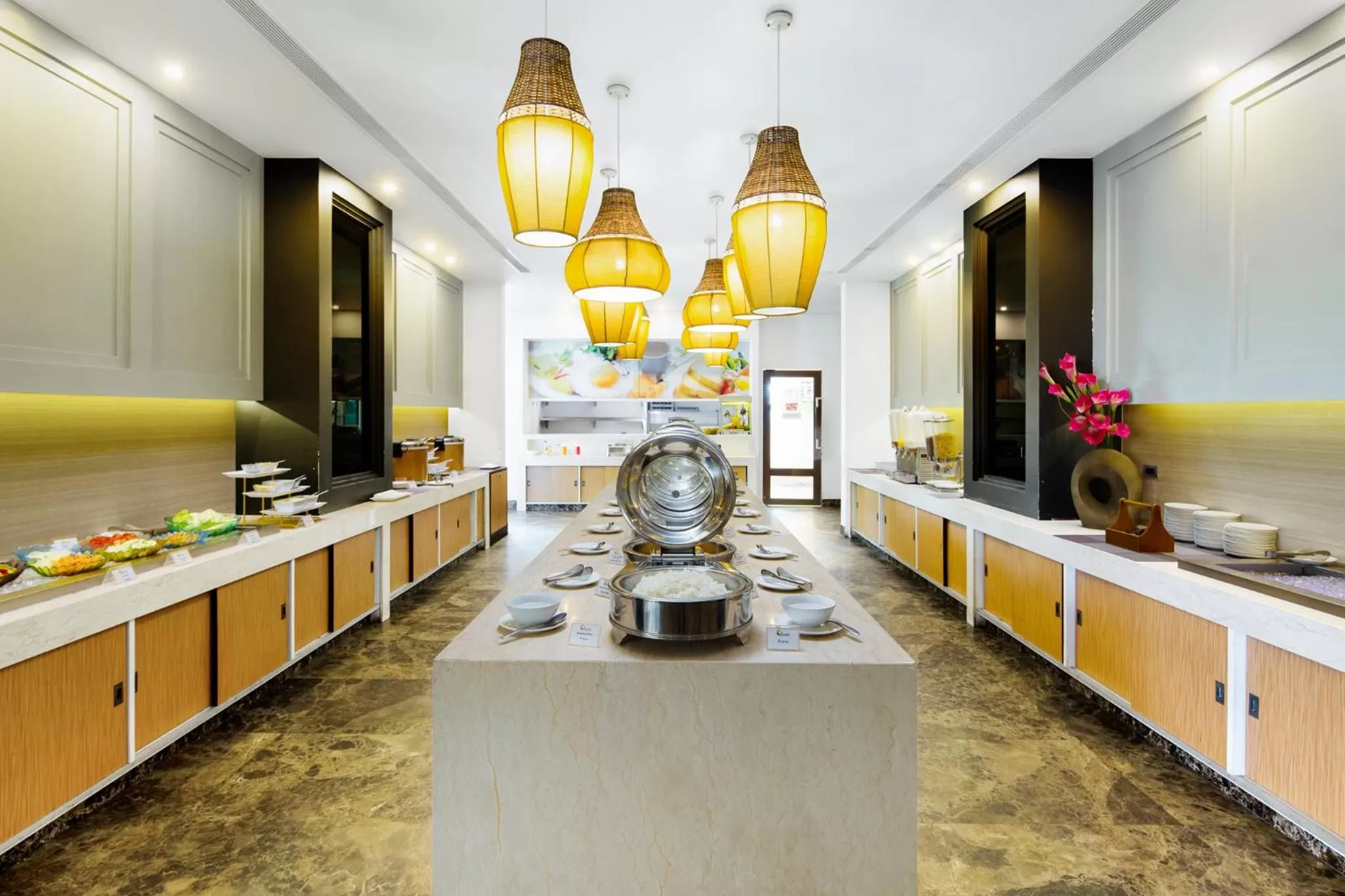 Restaurant/places to eat in Aiyara Grand Hotel