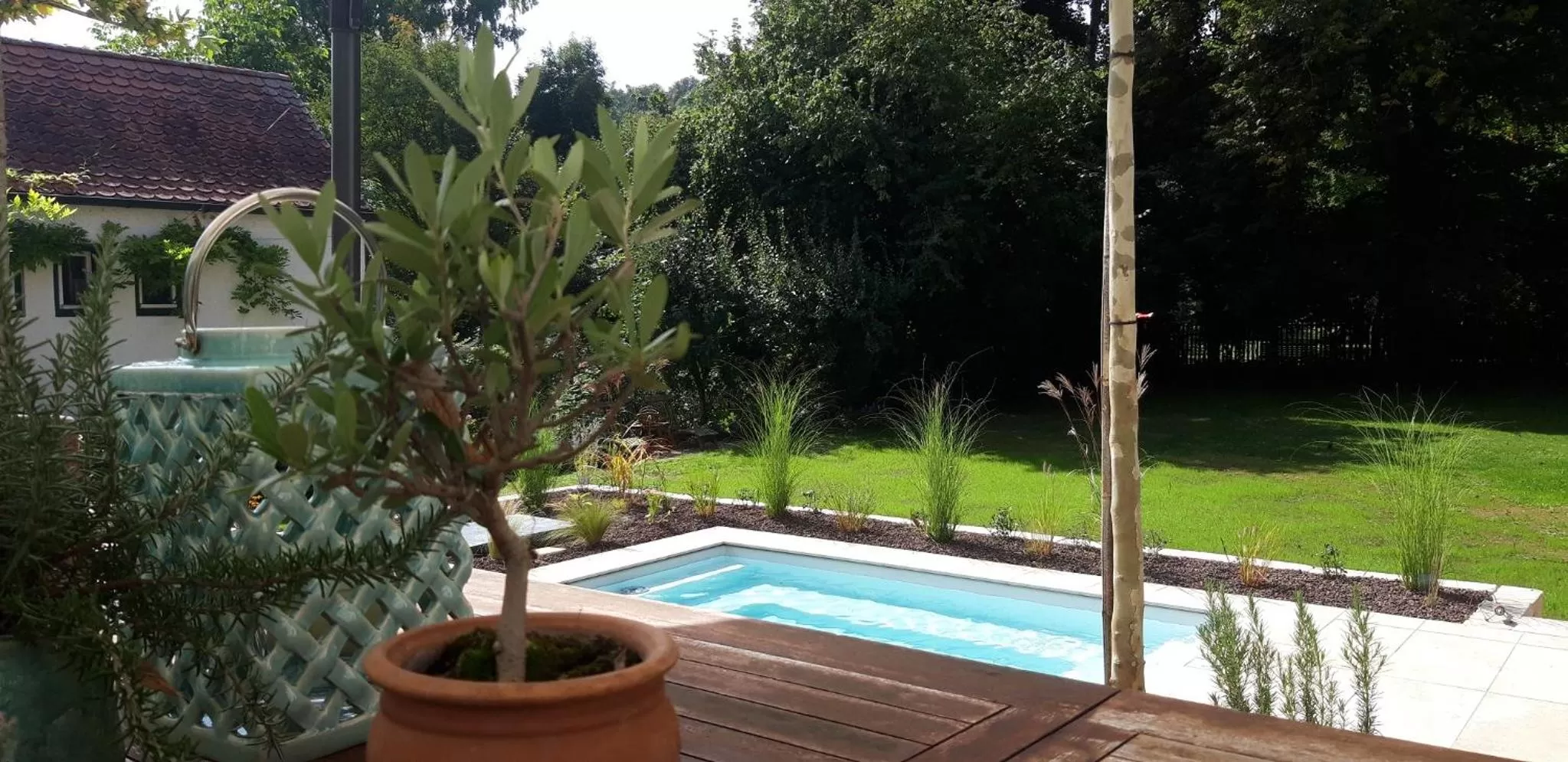 Garden, Swimming Pool in Bed and Breakfast unter den Linden