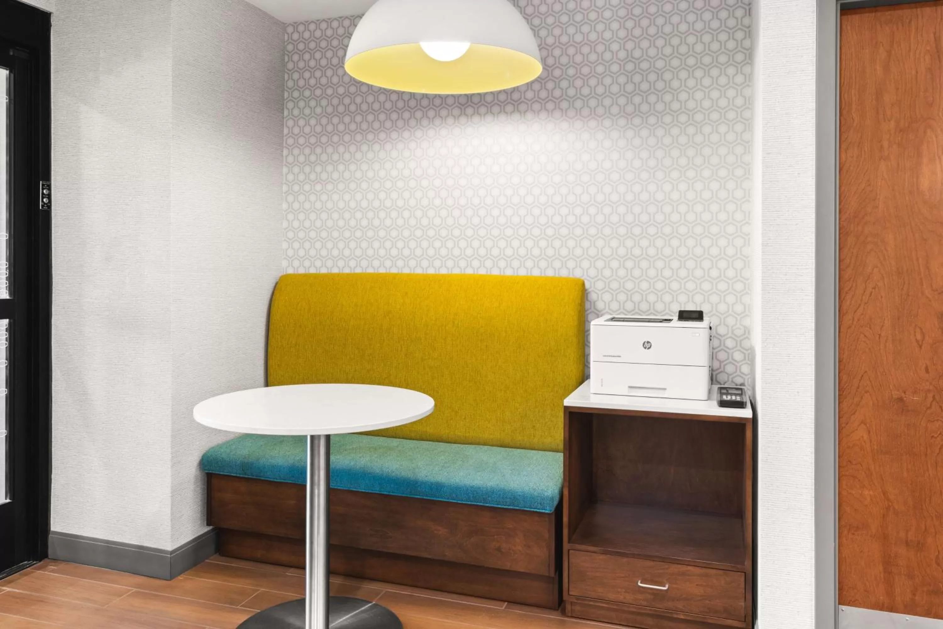 Business facilities in Hampton Inn Seekonk