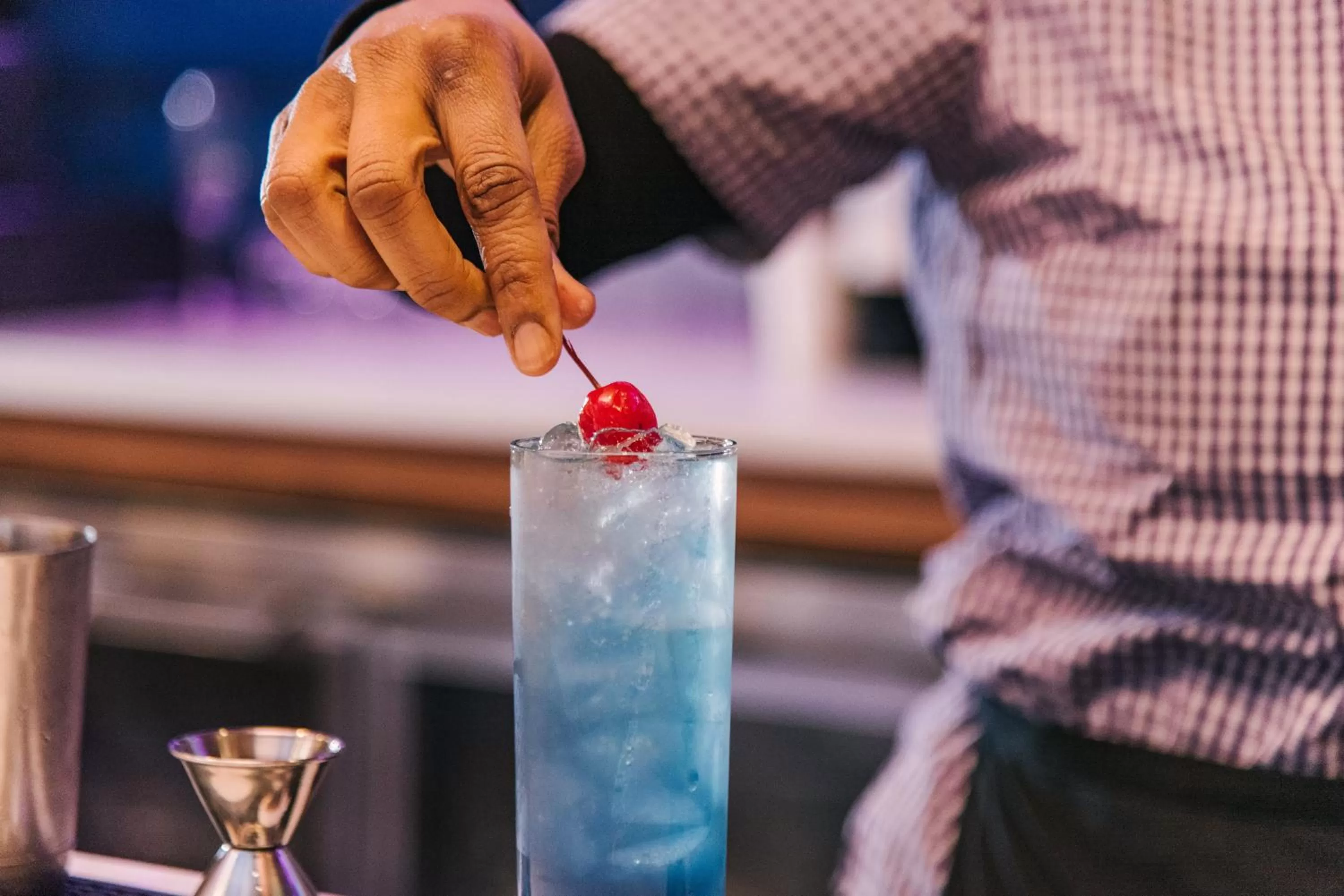 Lounge or bar in Holiday Inn Philadelphia-Cherry Hill by IHG