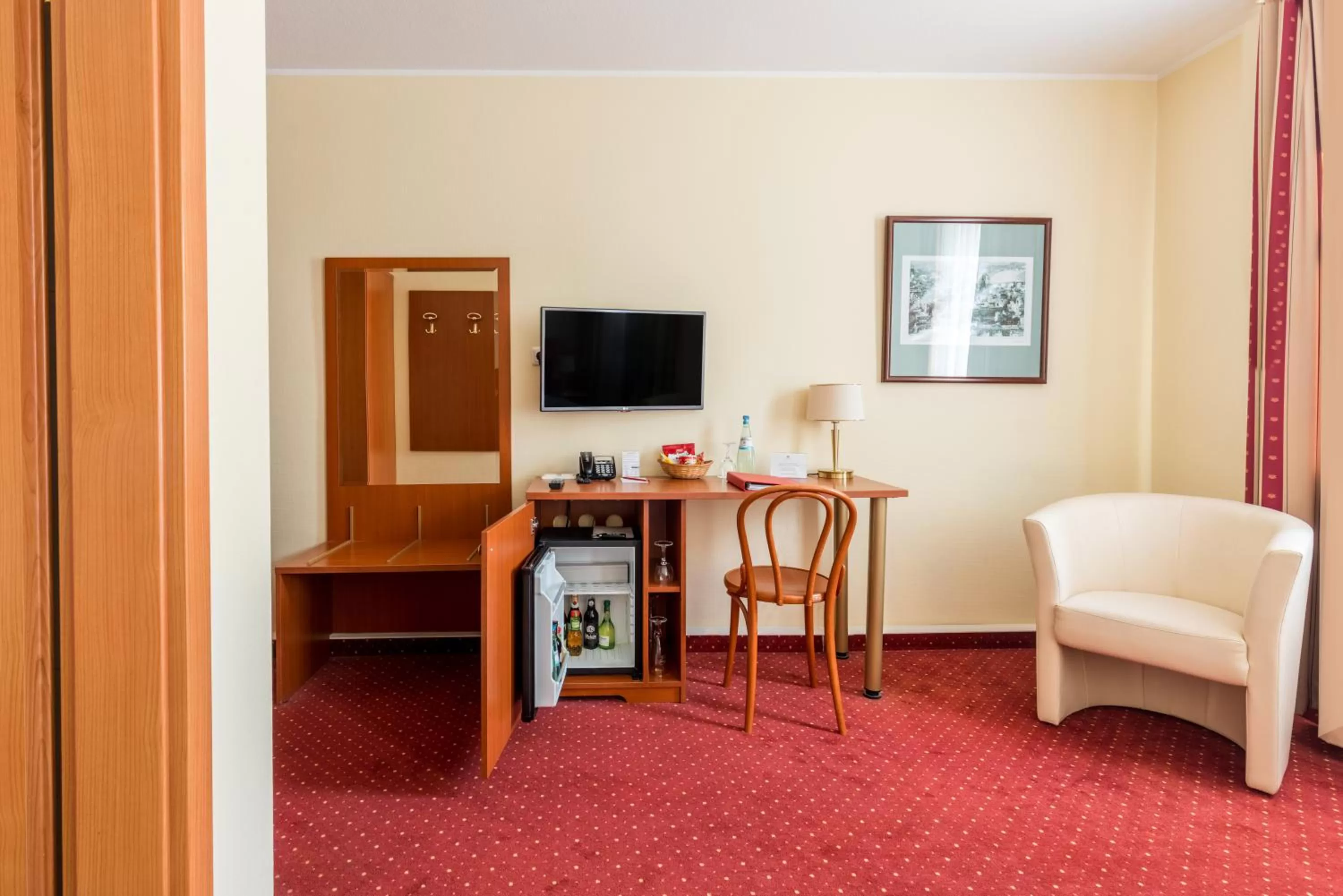 TV and multimedia in AZIMUT Hotel Dresden