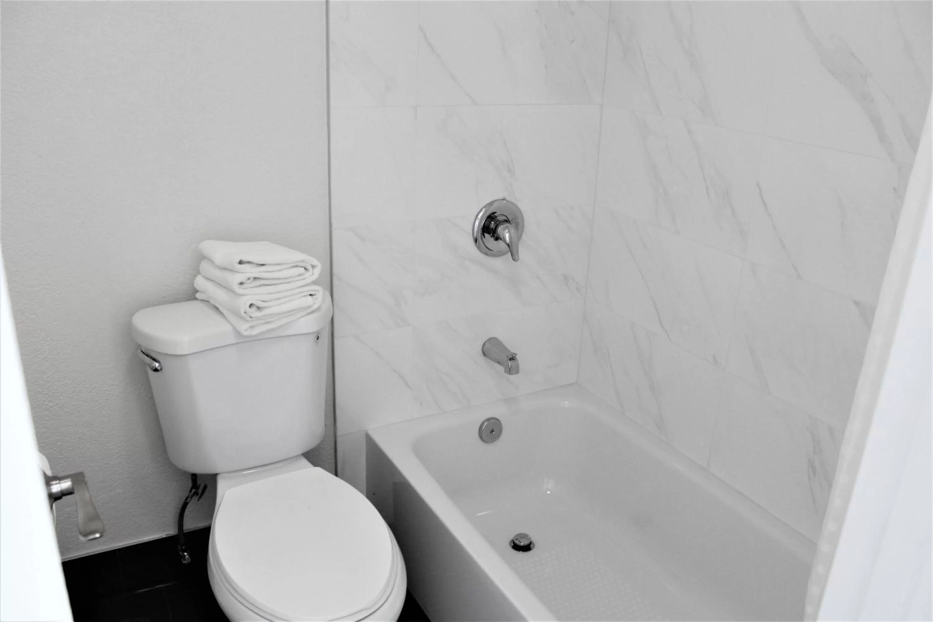 Bathroom in Howard Johnson Suites by Wyndham San Diego Chula Vista BayFront