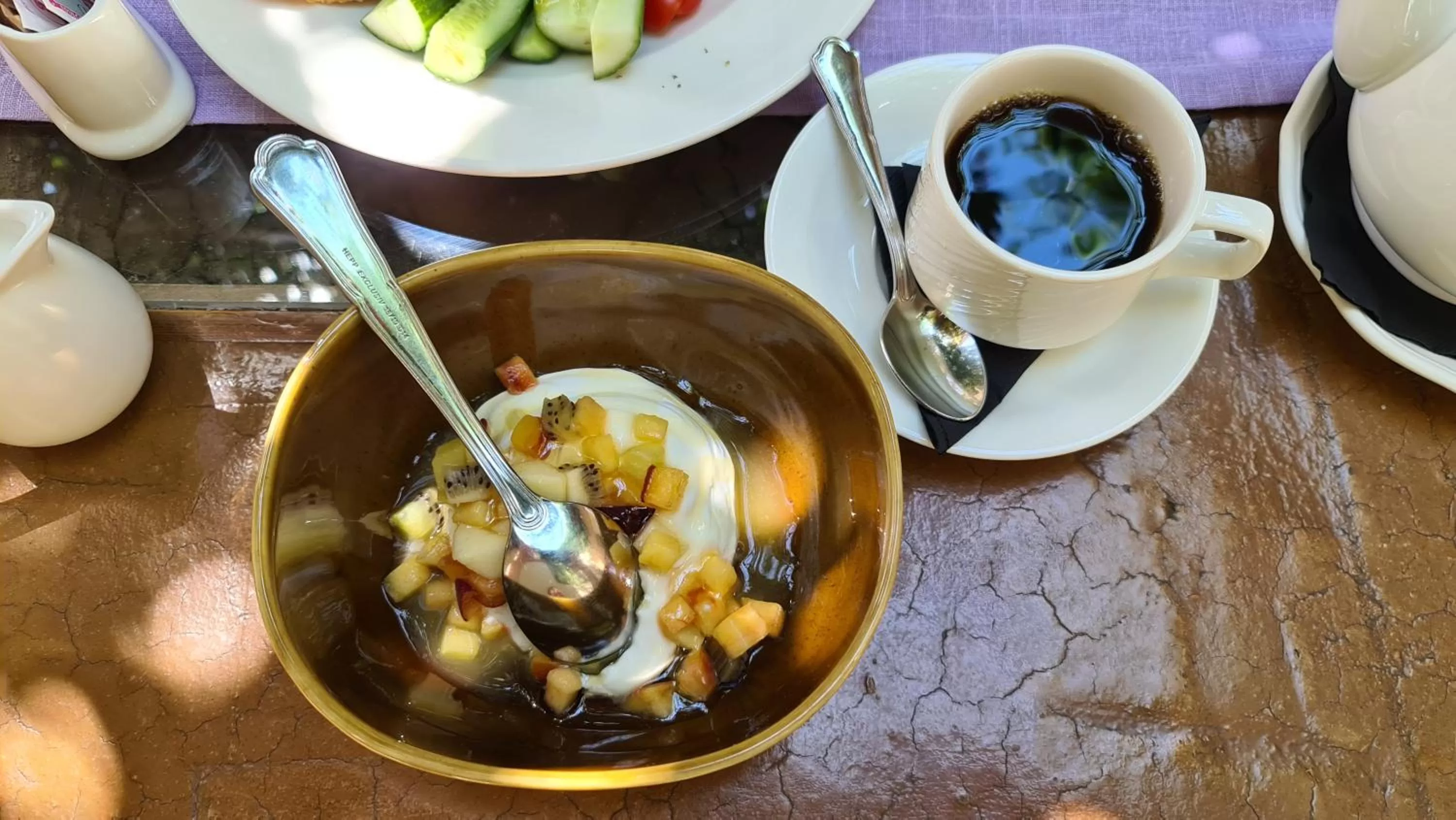 Breakfast in Sutor Chic Manor hotel