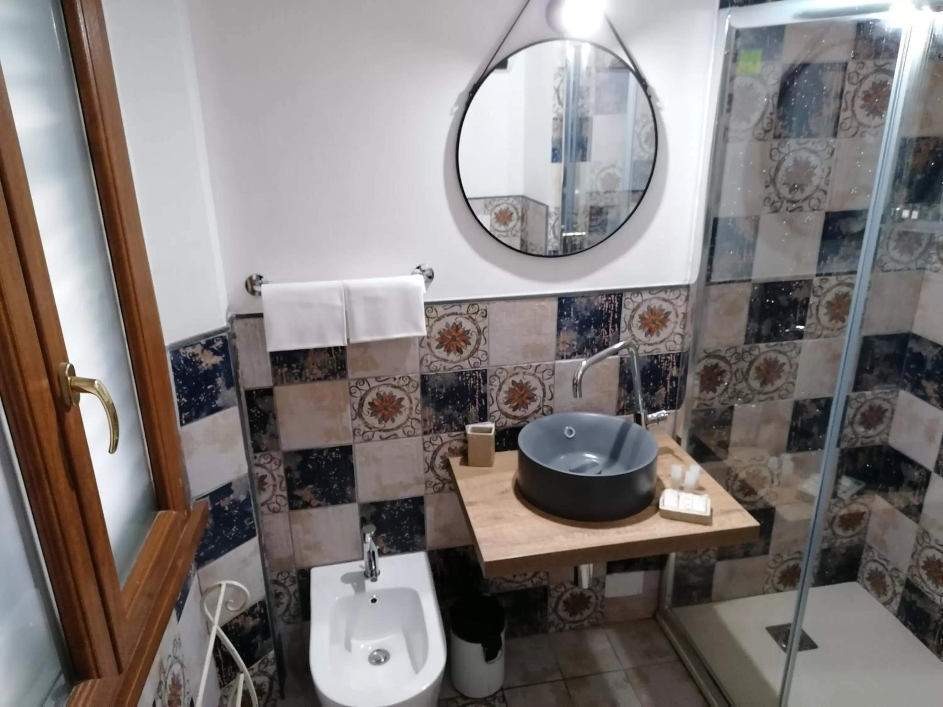 Bathroom in Cicerone Guest House