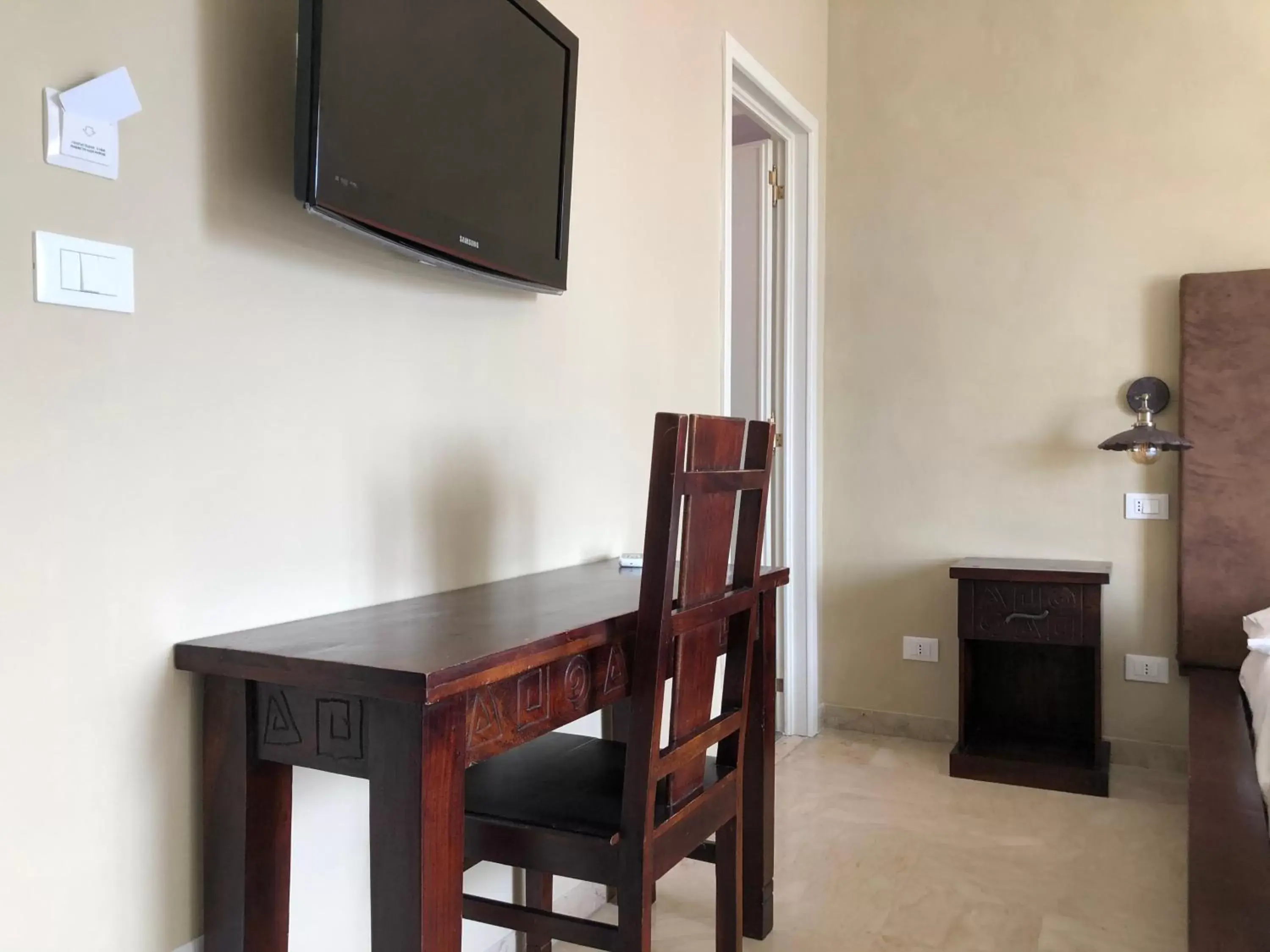 Comfort Double Room in L'Attico di Piazza Mazzini Rooms Comfort Double Room in L'Attico di Piazza Mazzini Rooms