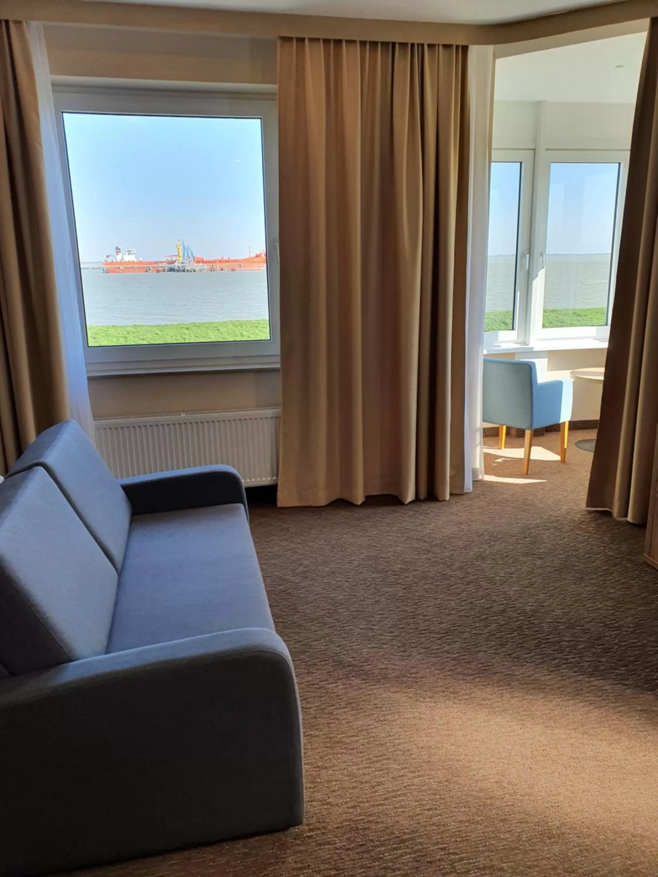 Living room in Nordseehotel Wilhelmshaven