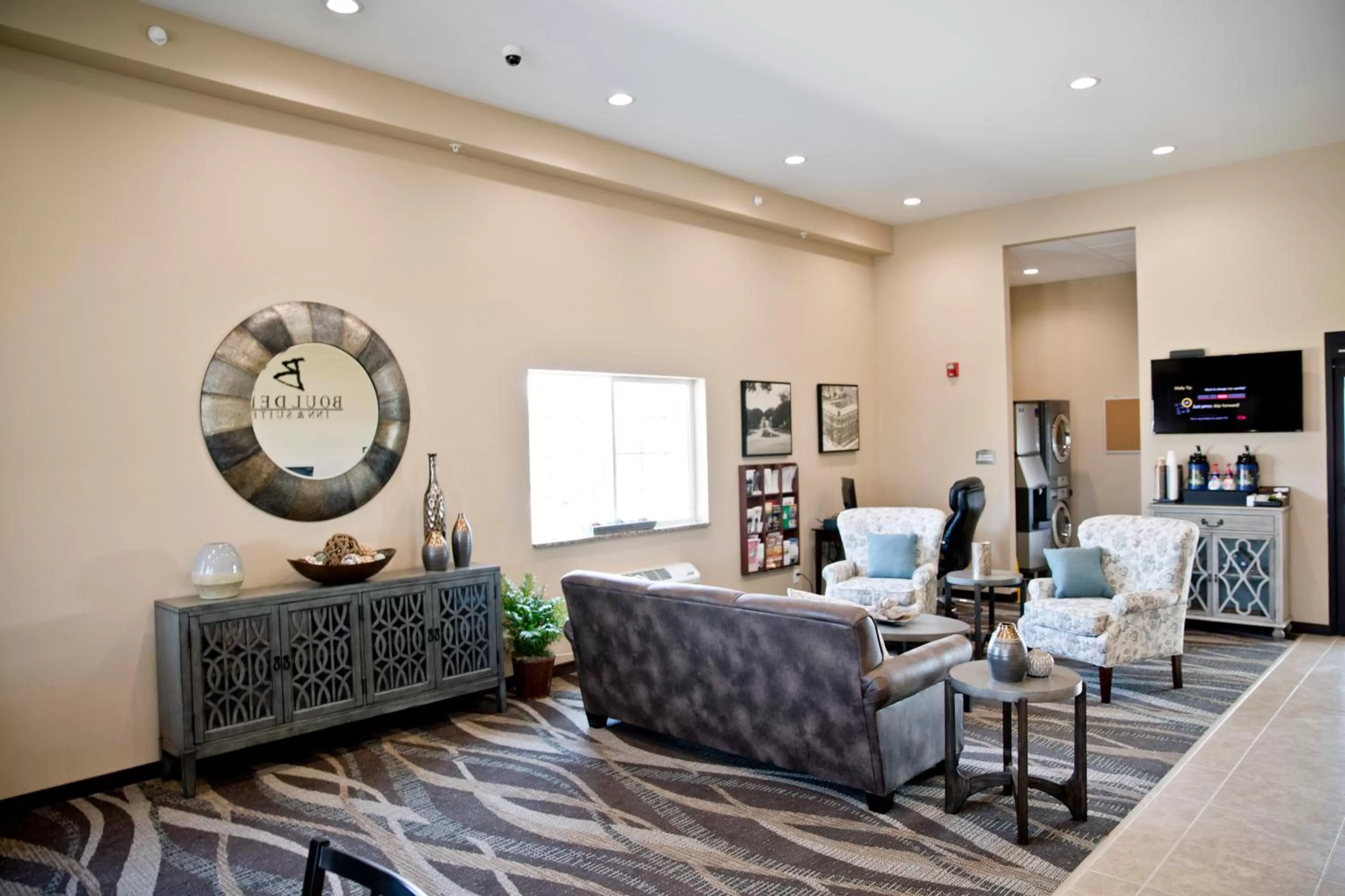 Lobby or reception in Cobblestone Inn & Suites -Clarinda