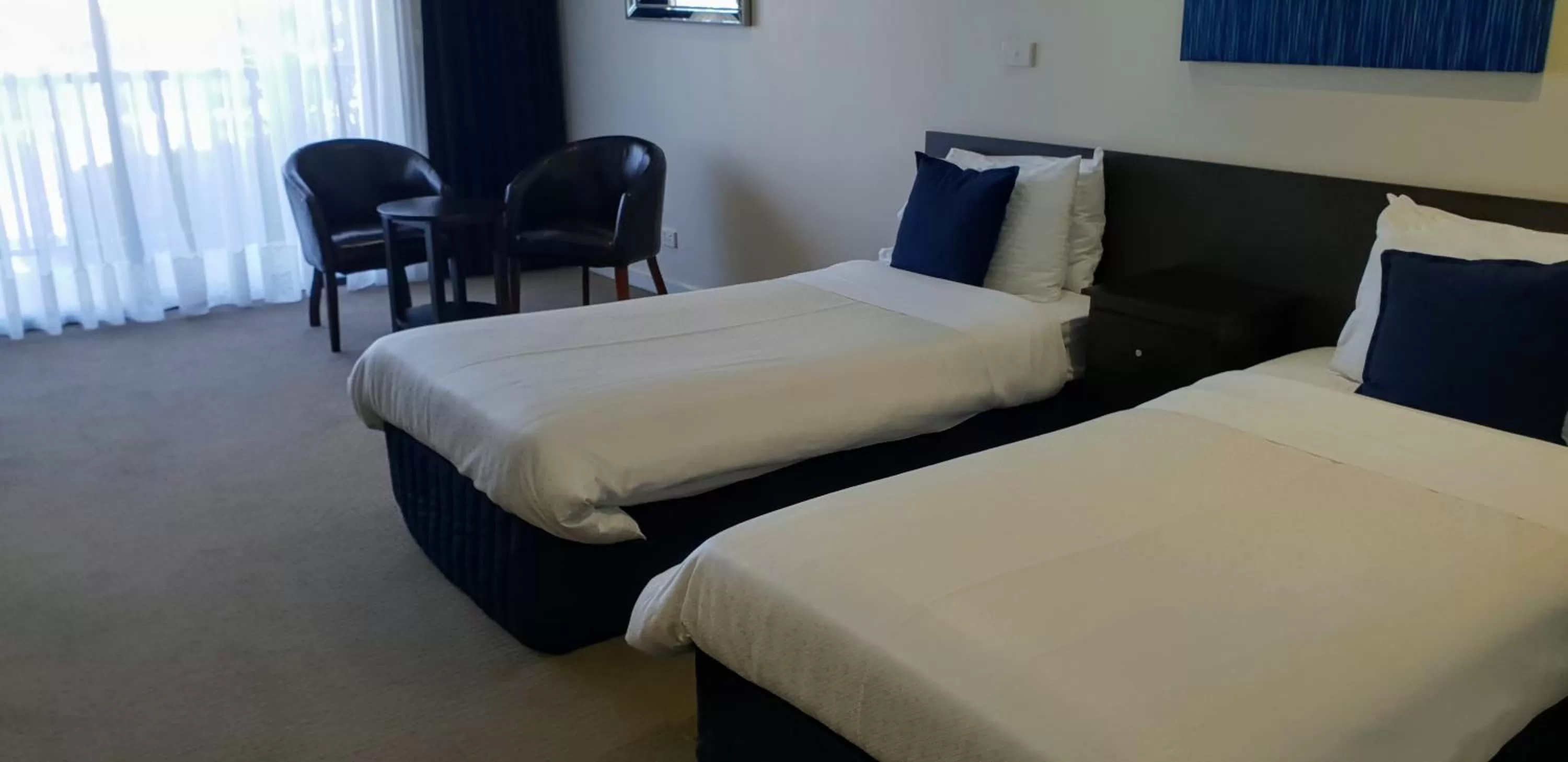 Bedroom, Bed in Hogans Motel