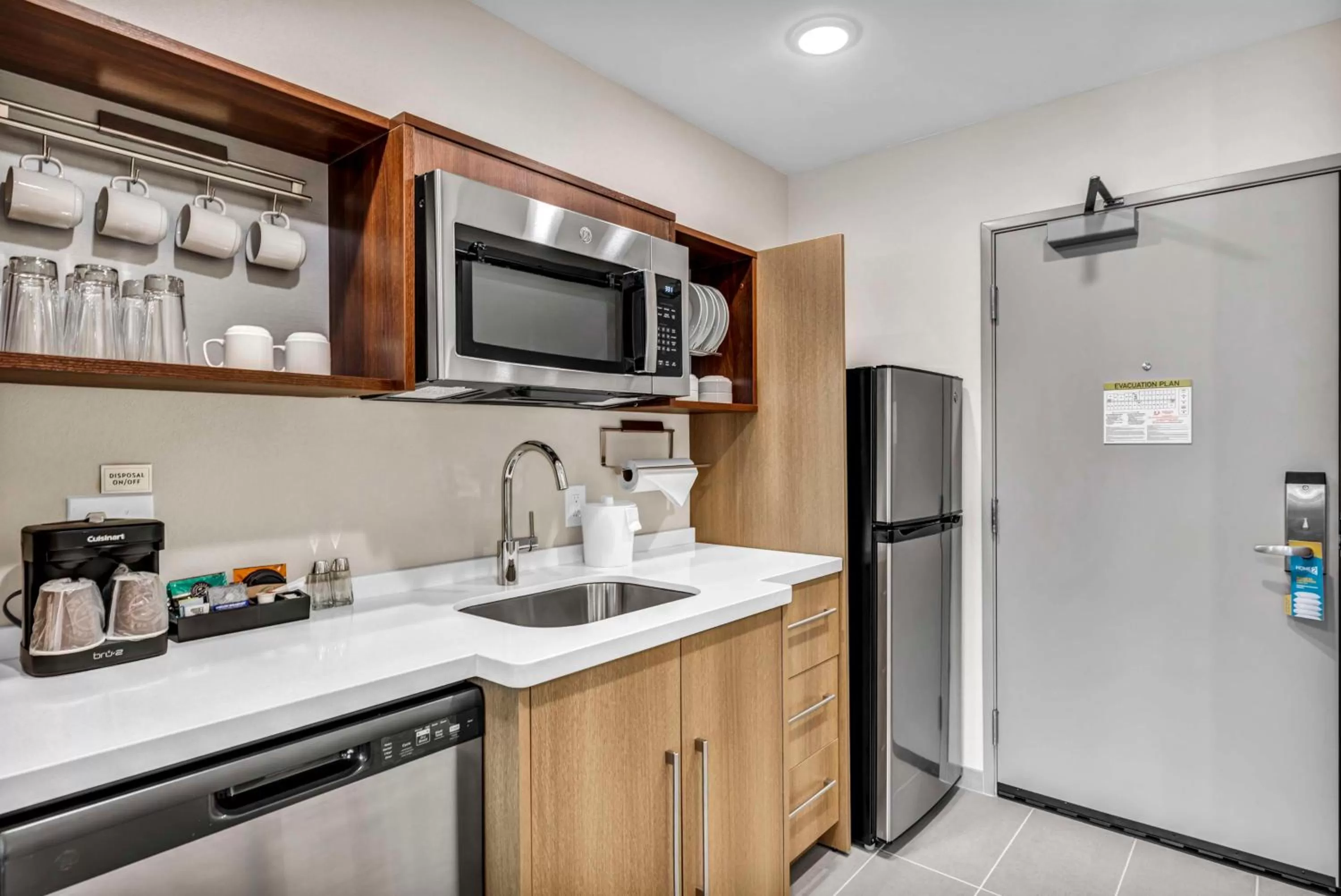 Kitchen or kitchenette in Home2 Suites by Hilton Raleigh West Lenovo Center