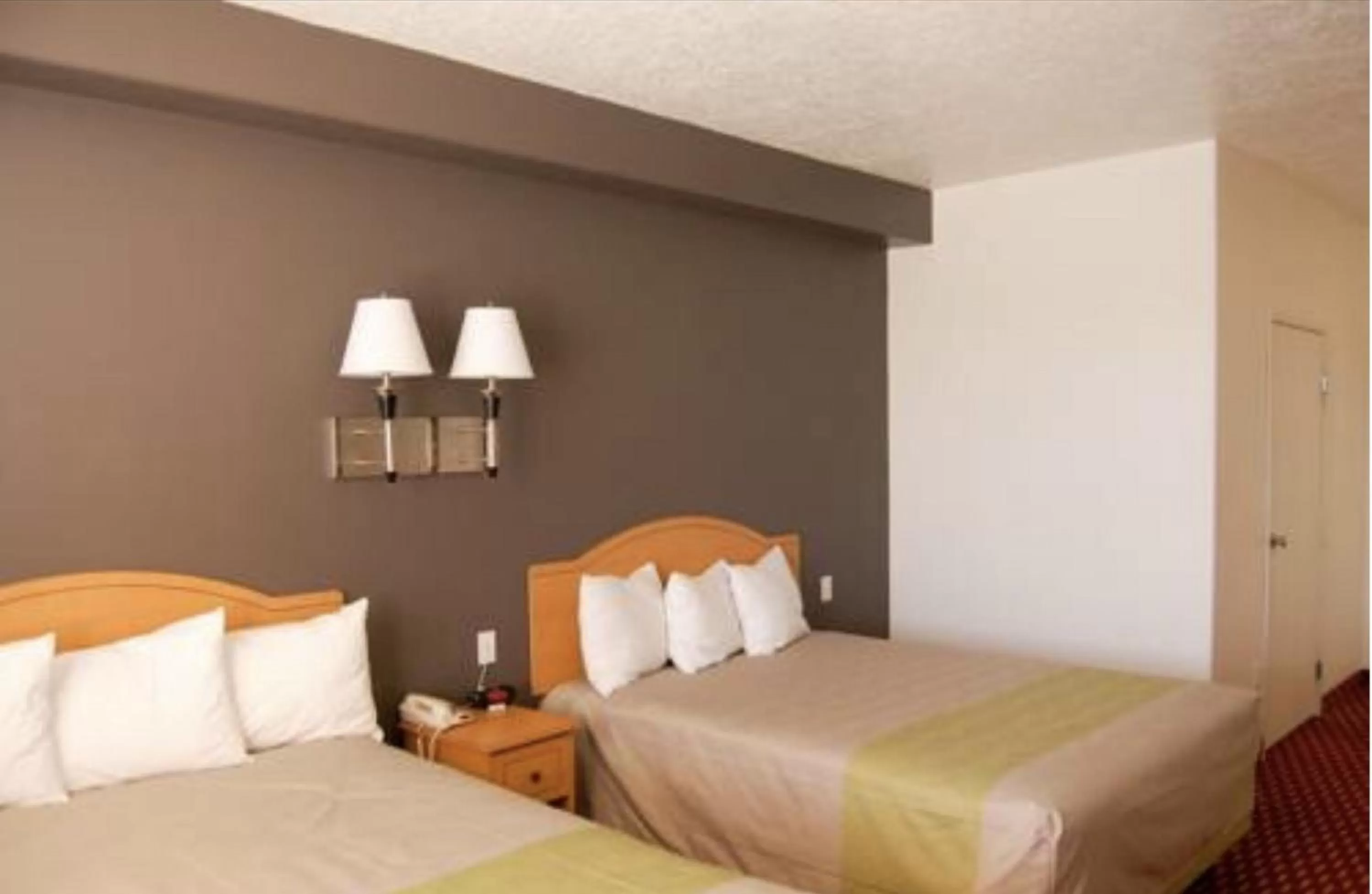 Bedroom, Bed in SureStay Plus Hotel by Best Western Vernal