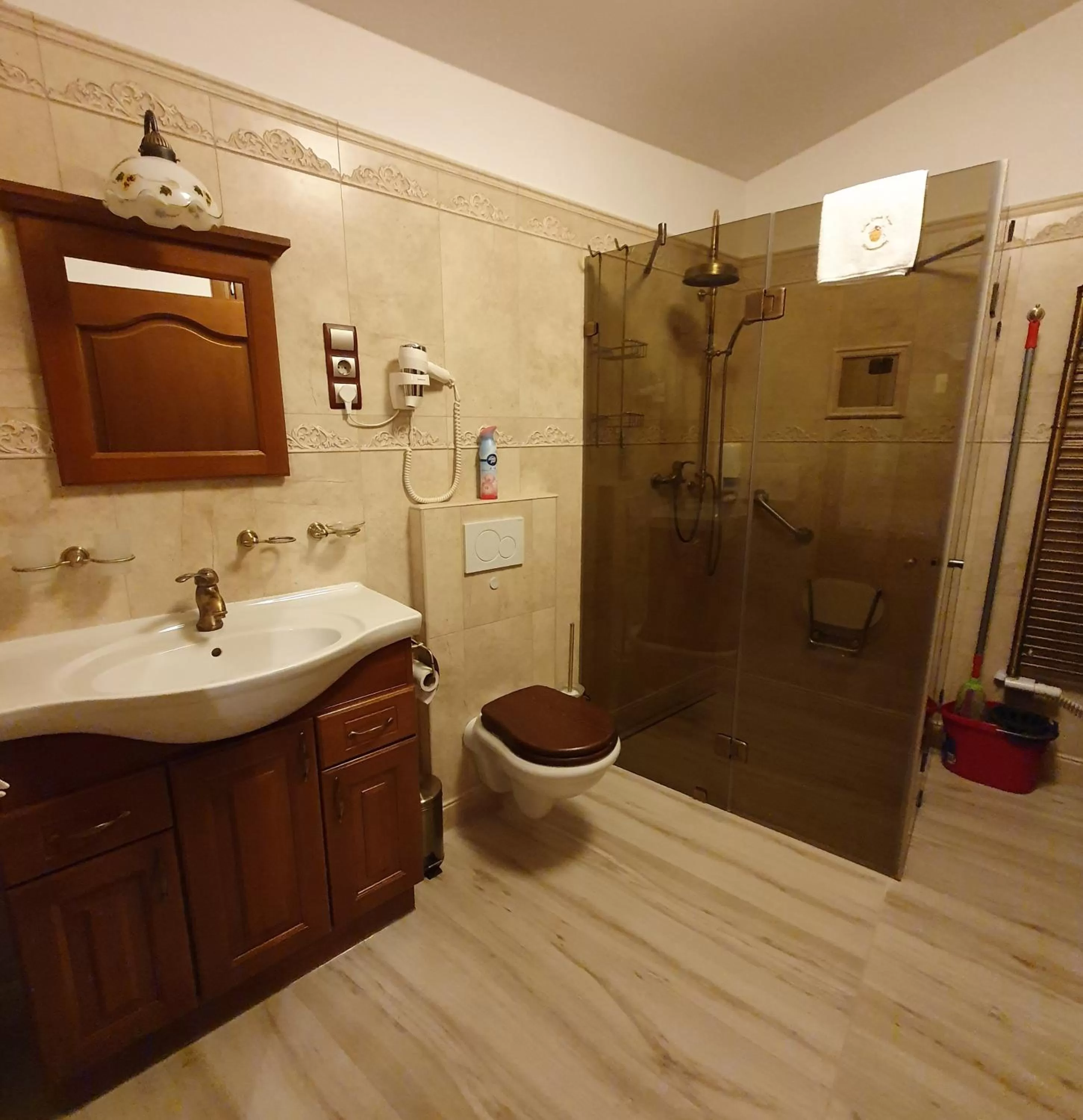 Bathroom in Kulacs Csarda Panzio