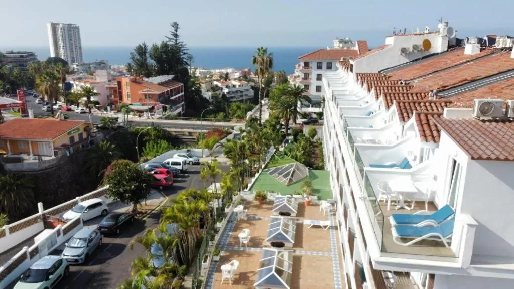 Property building in Apartamentos Pez Azul