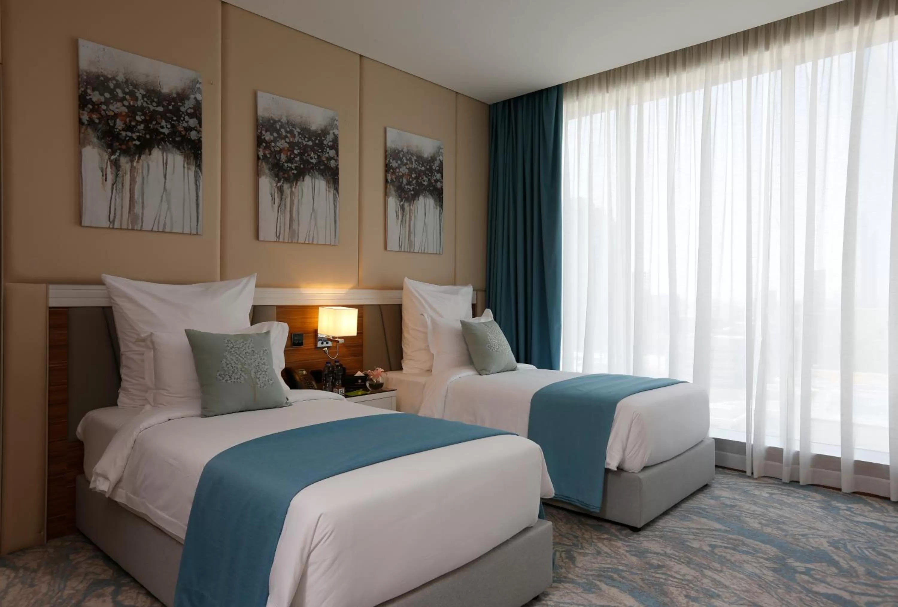 Bedroom, Bed in Cantonal Hotel by Warwick