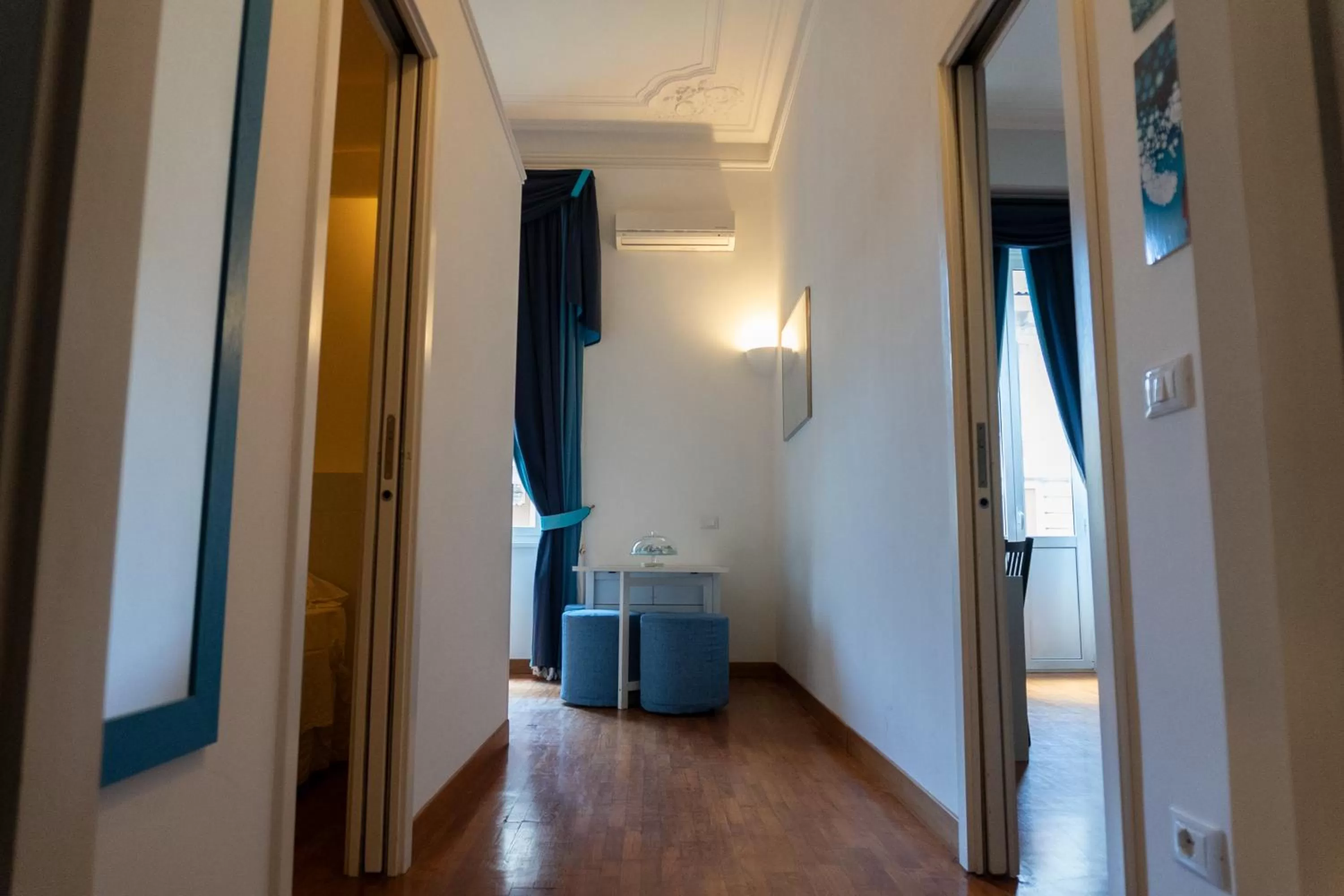 Photo of the whole room in Residenza Romana