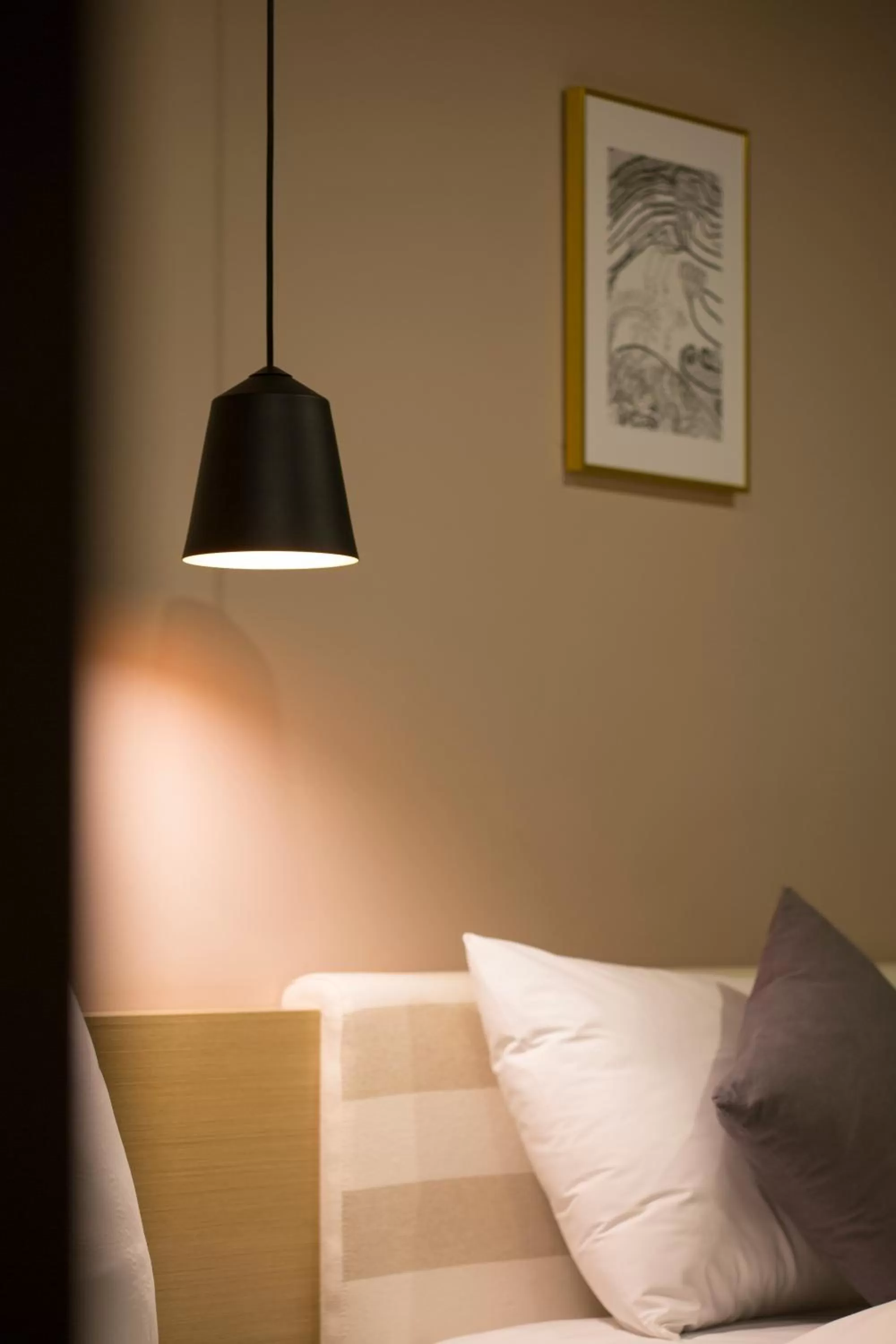 Photo of the whole room, Bed in Bay Hound Hotel