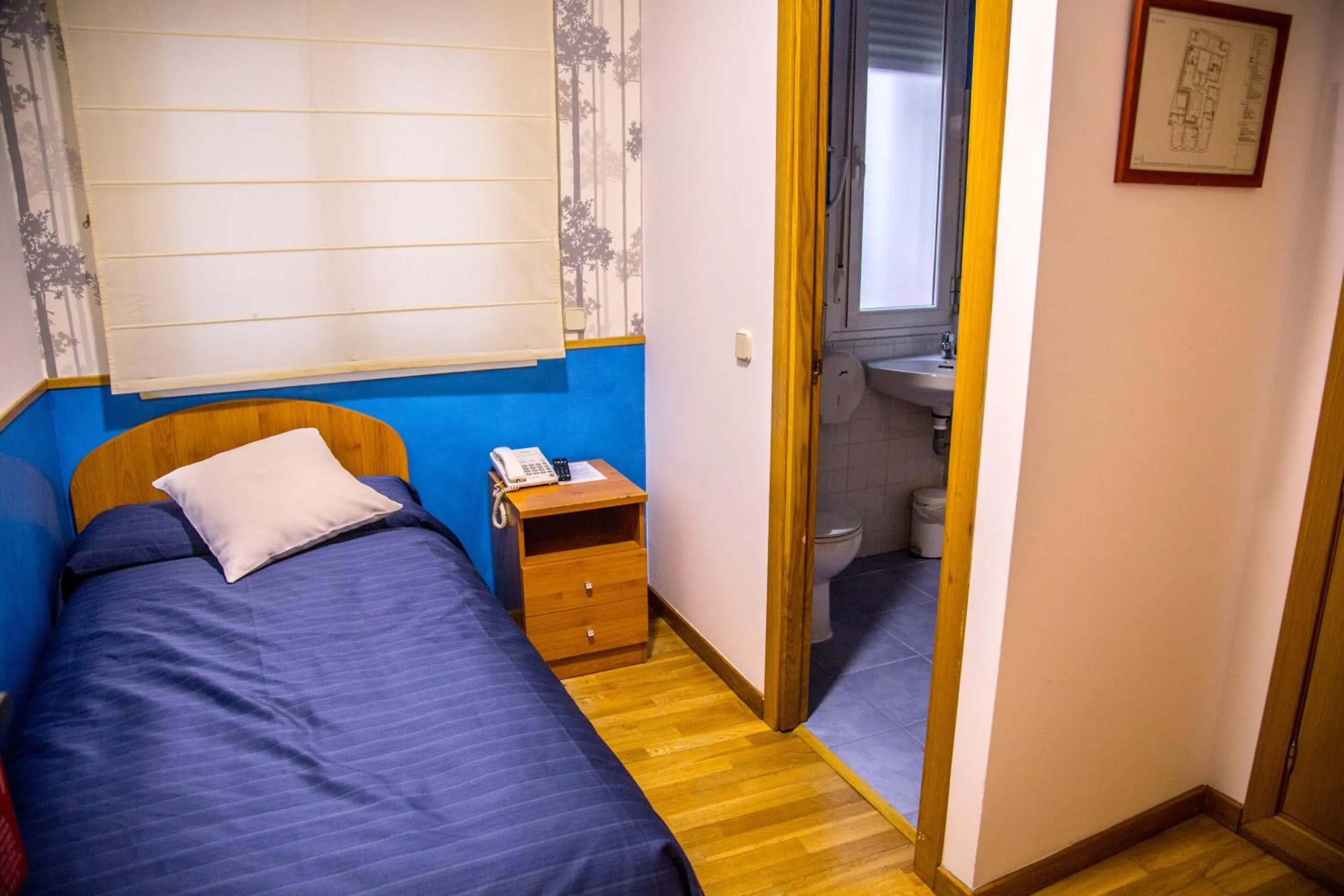 Bedroom in Hostal Montaloya