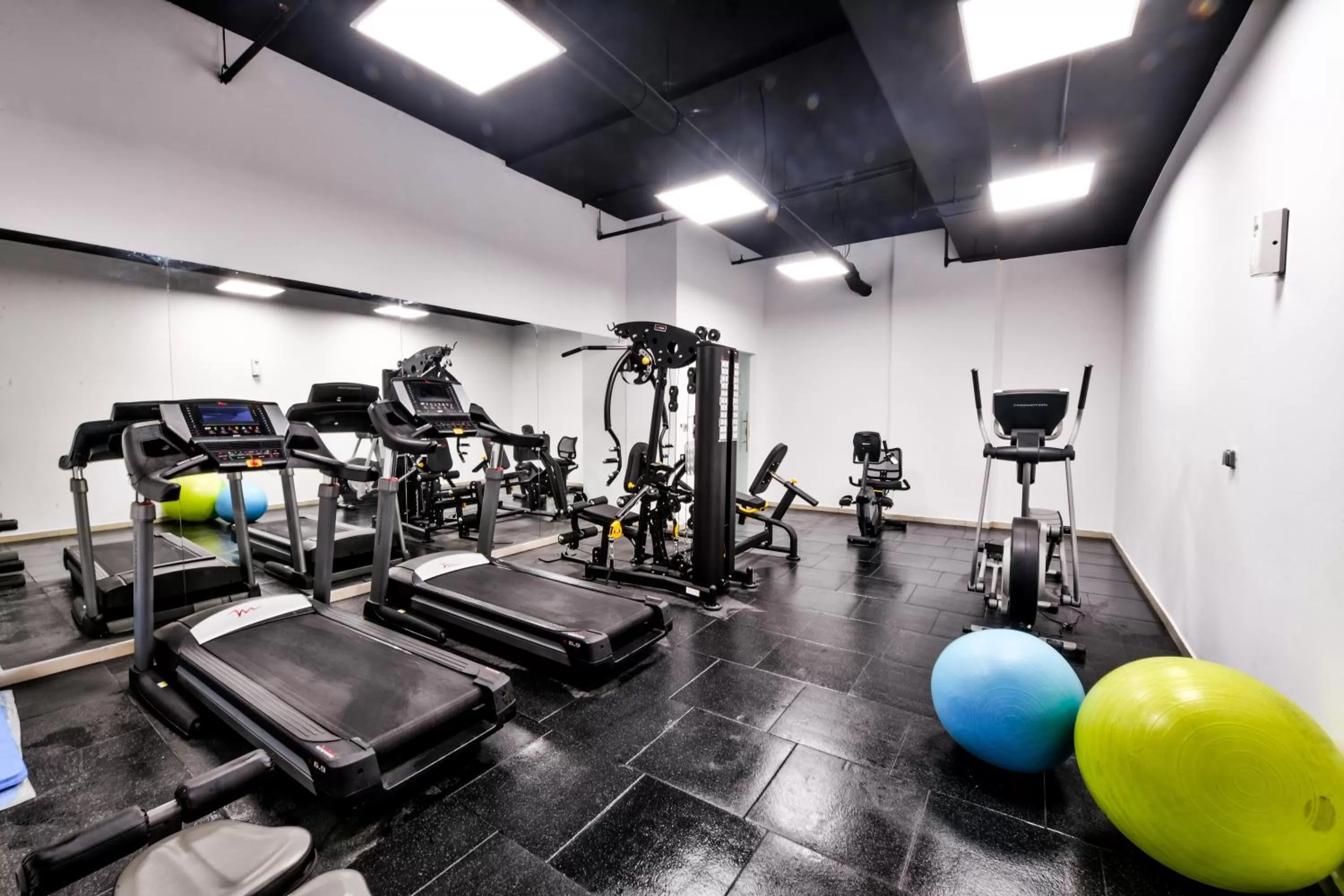 Fitness centre/facilities in Downtown Hotel Apartments