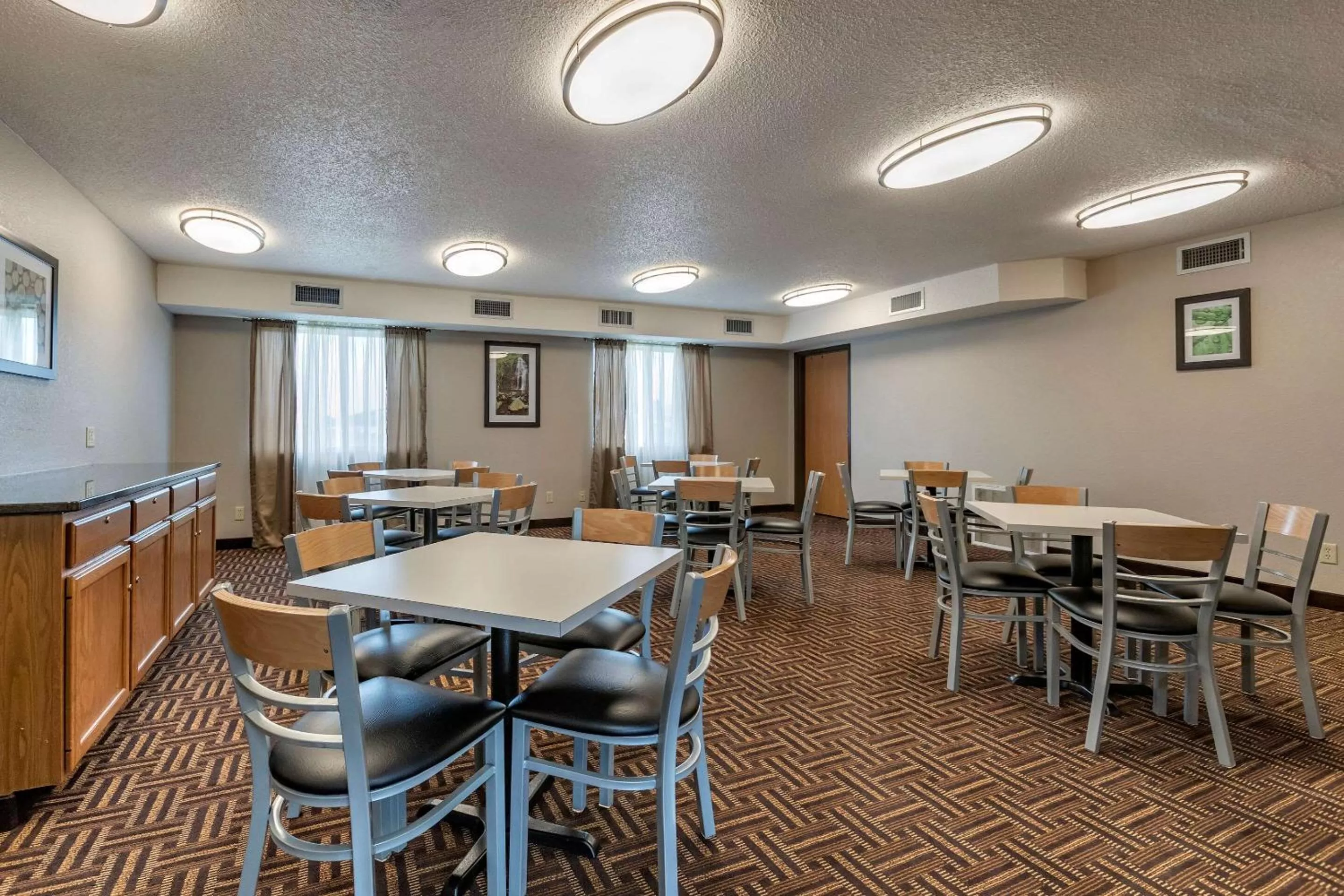 Restaurant/places to eat in Quality Inn Creston