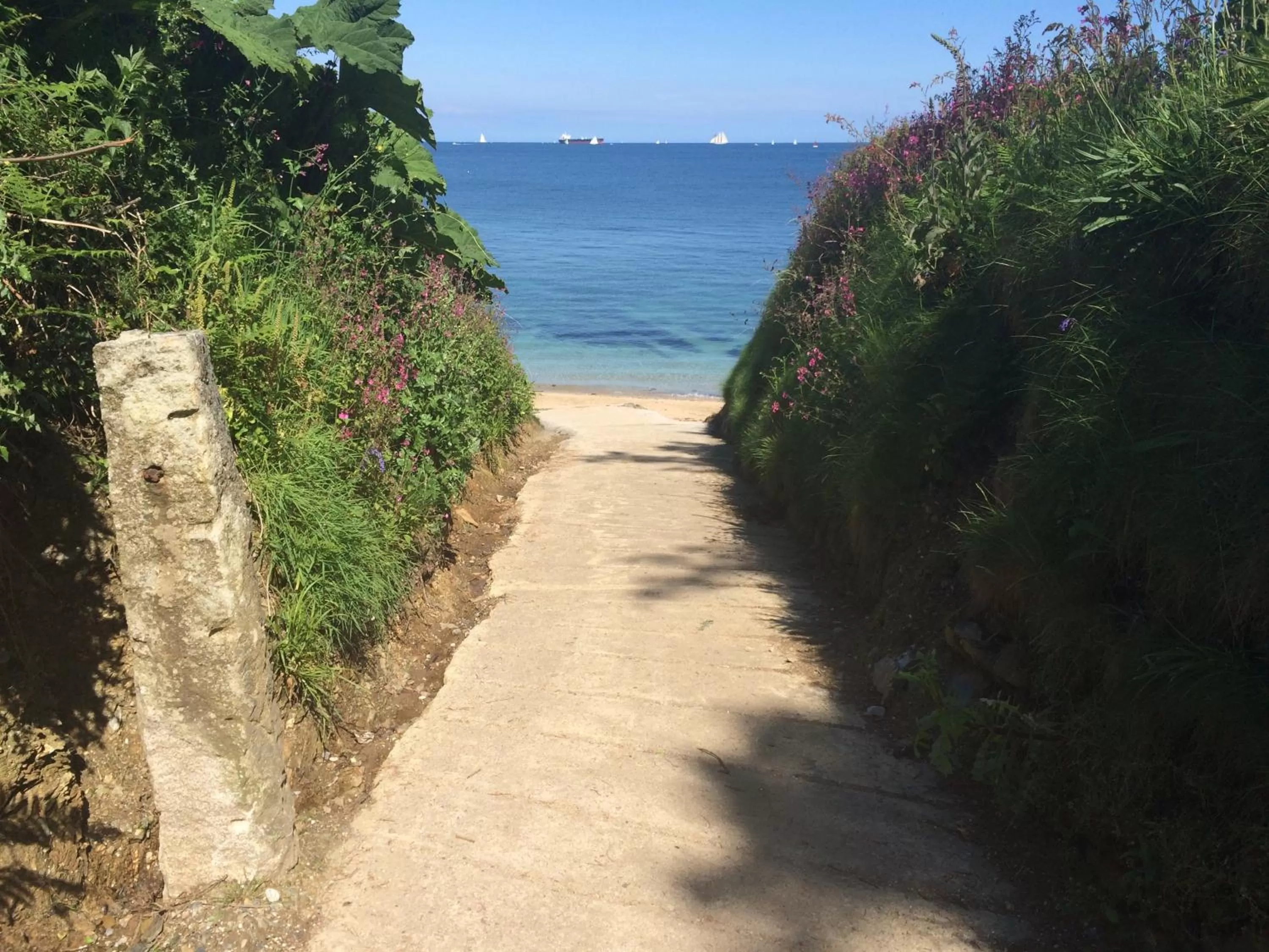 Area and facilities, Beach in Lyonesse Guest House