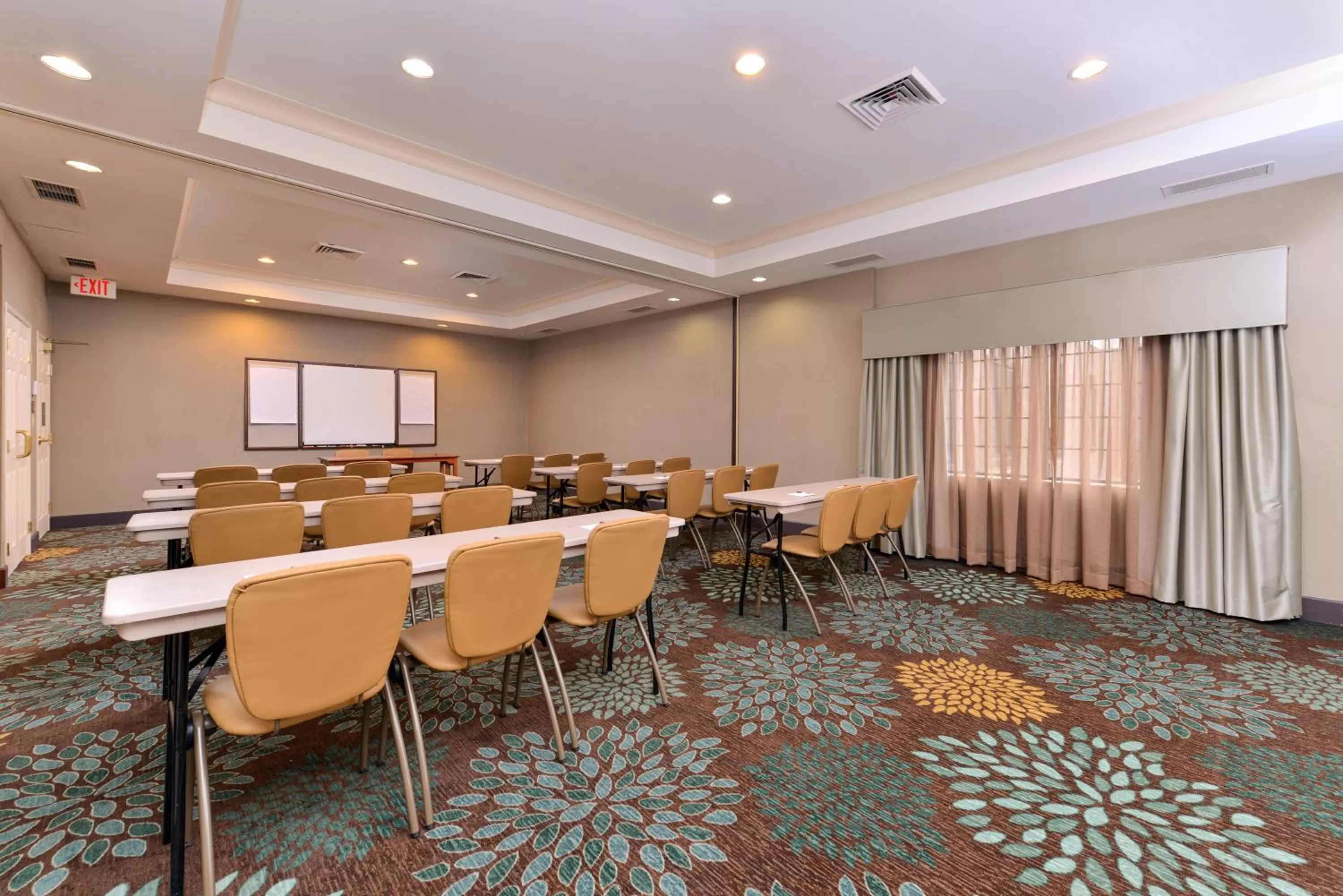 Meeting/conference room in Staybridge Suites O'Fallon Chesterfield by IHG