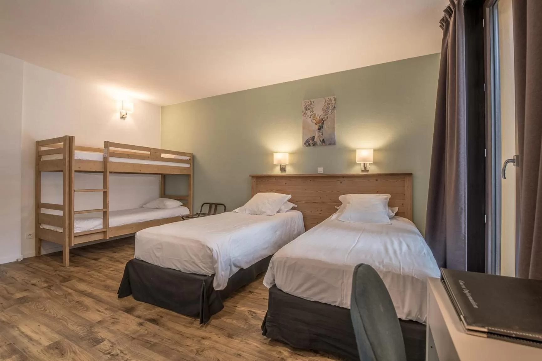 Bed in Hôtel Le Marintan