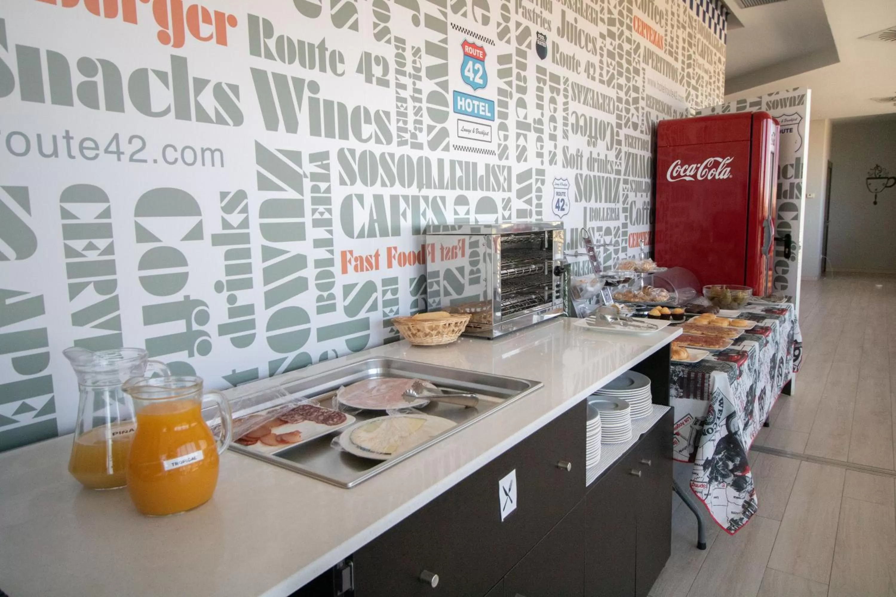 Breakfast in Alda Route 42