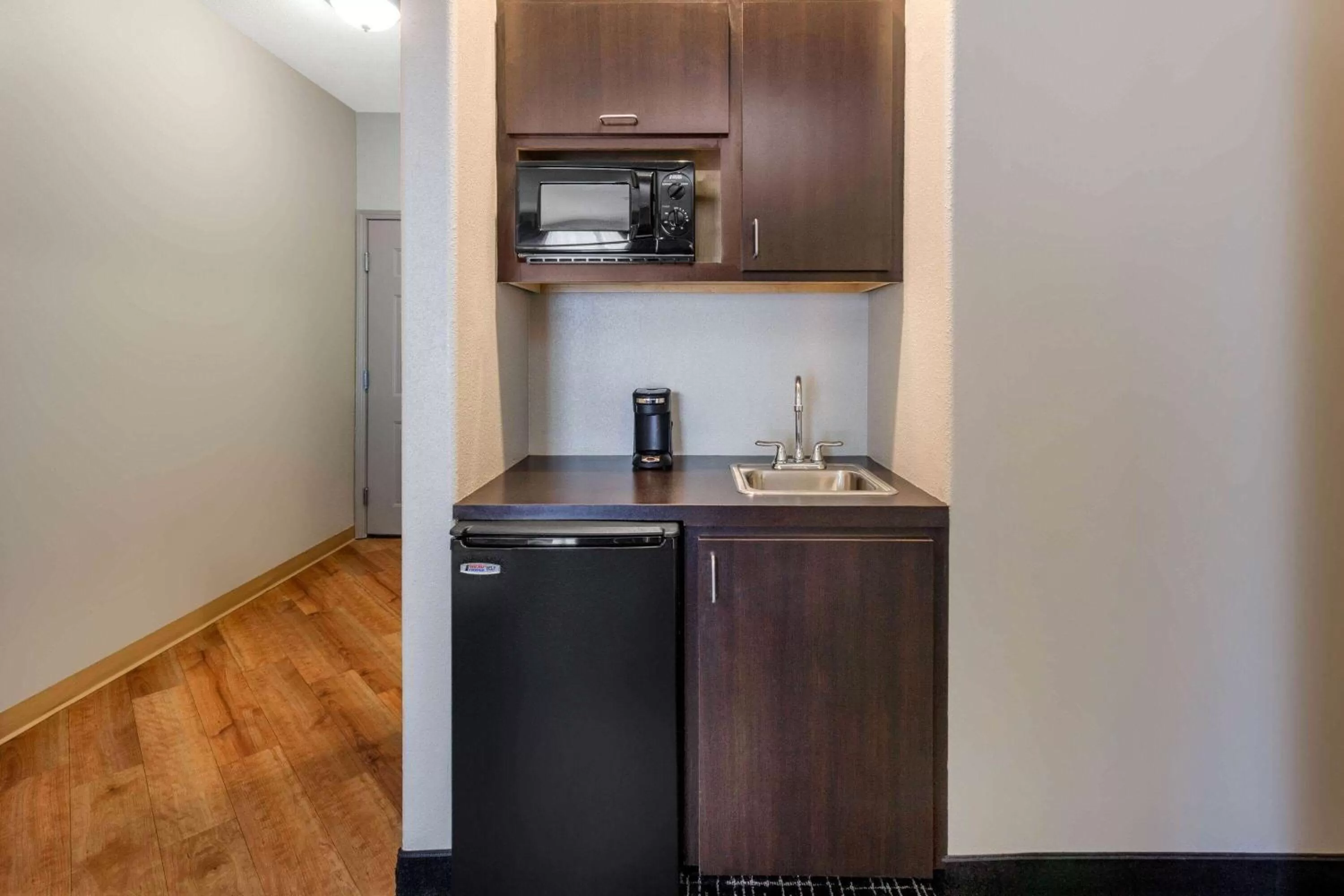 Photo of the whole room in La Quinta by Wyndham Lumberton