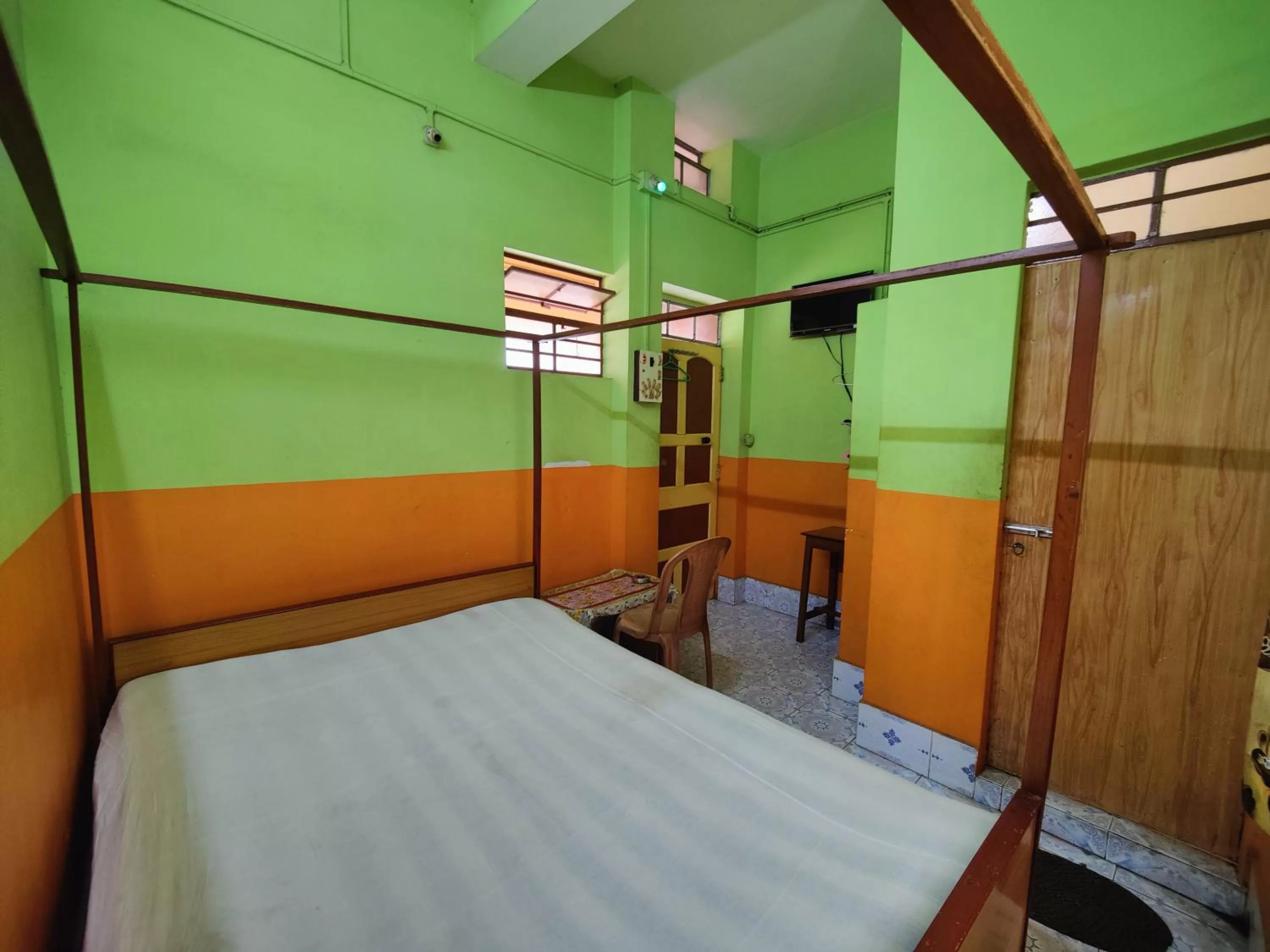 Bed in Monalisa Lodge