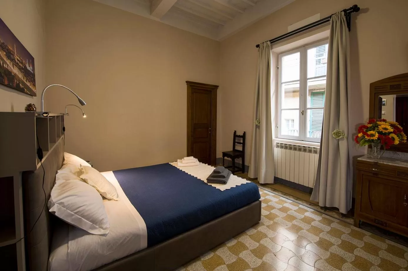 Photo of the whole room, Bed in Tuscany Experience BnB