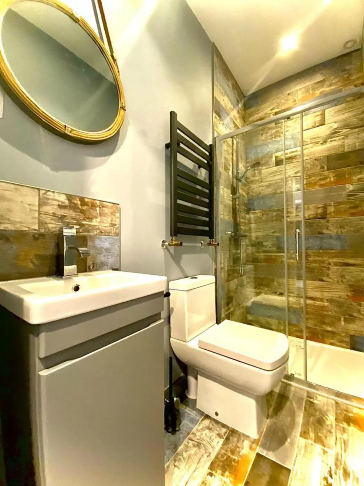 Bathroom in The Cherry Tree Hotel