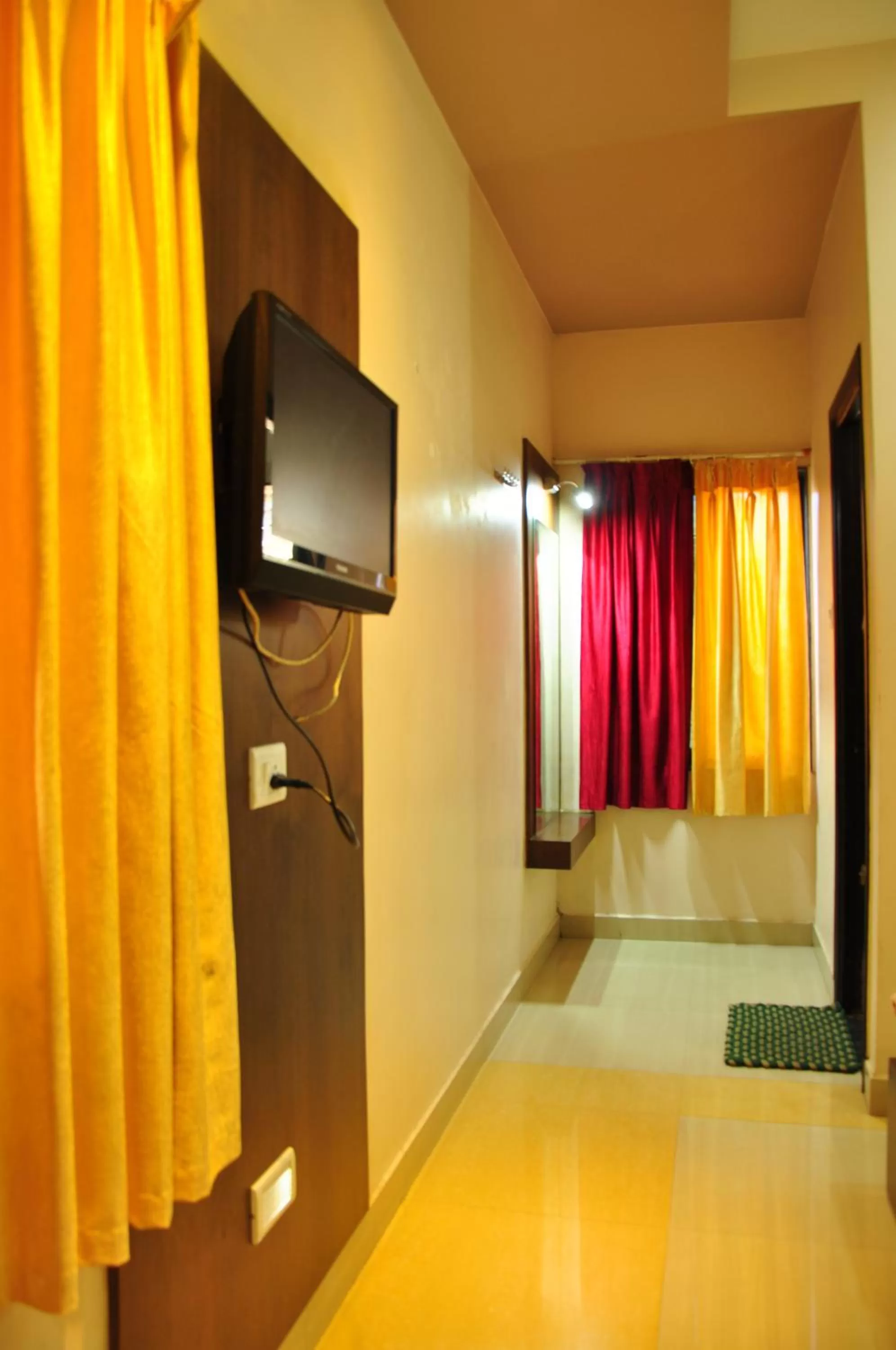 TV and multimedia, Bed in Hotel Oasis