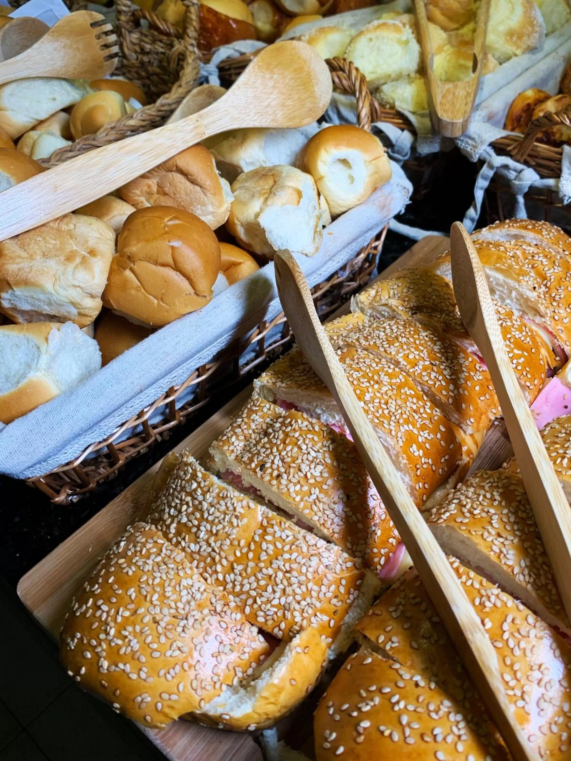 Restaurant/places to eat in Gran Mareiro Hotel