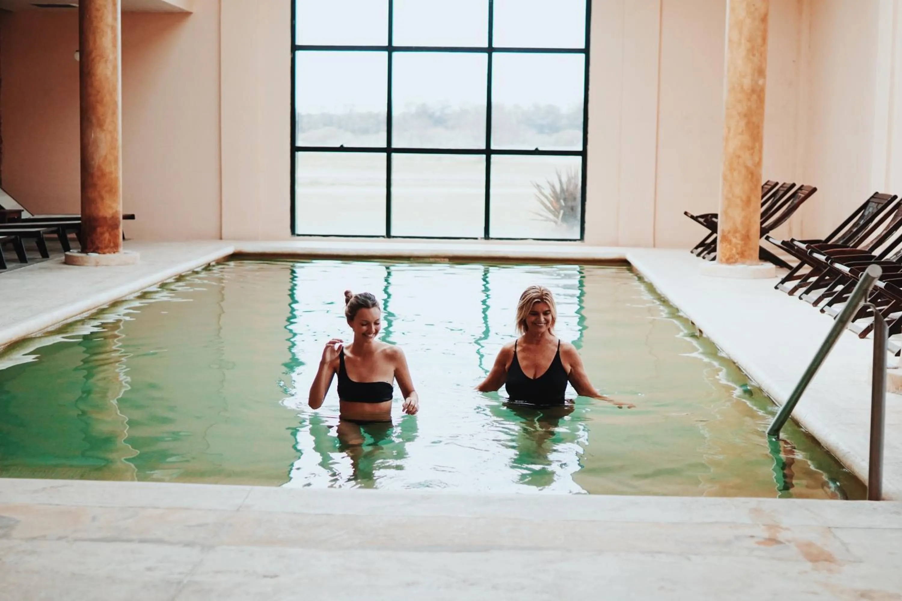 Swimming pool in Howard Johnson Resort & Convention Center Ezeiza