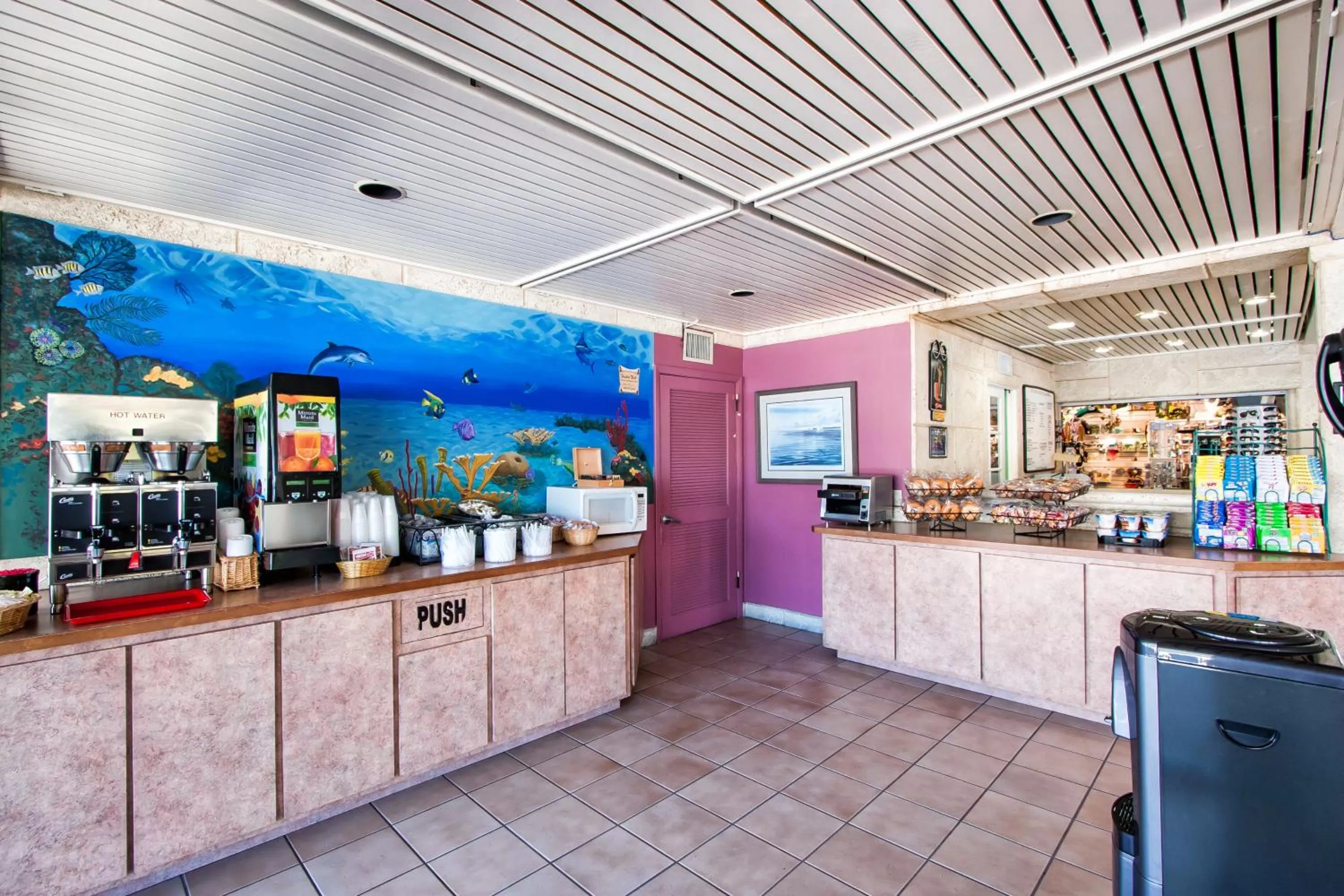 Restaurant/places to eat in Marina Del Mar Resort and Marina