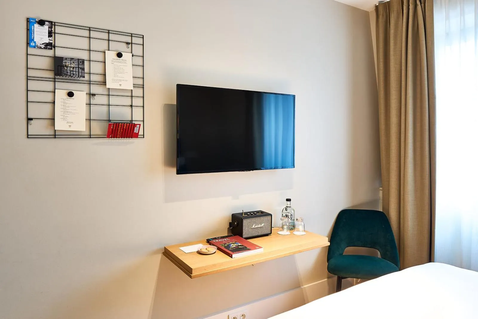 TV and multimedia, Bed in Hotel FRANQ