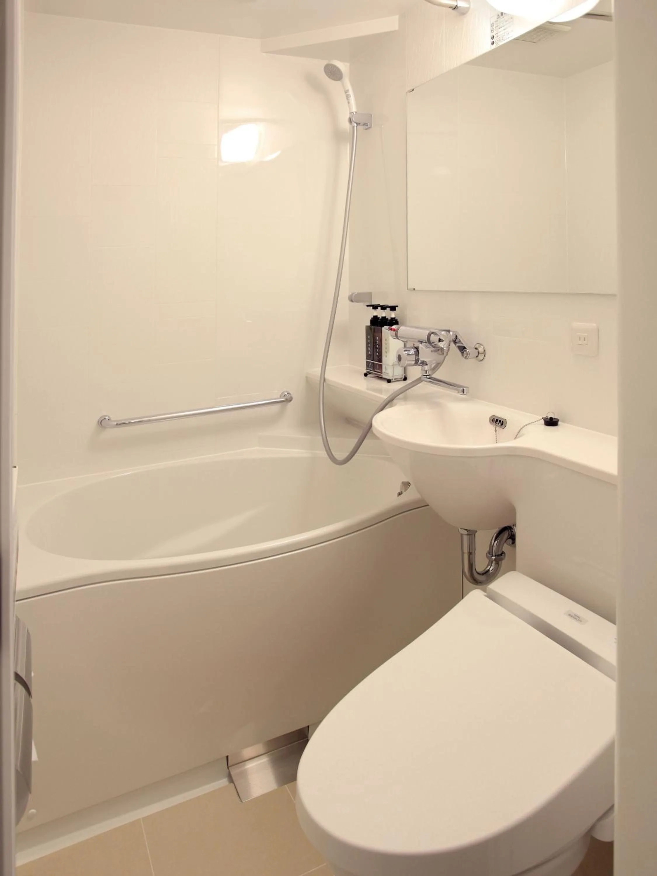 Bathroom in El Inn Kyoto