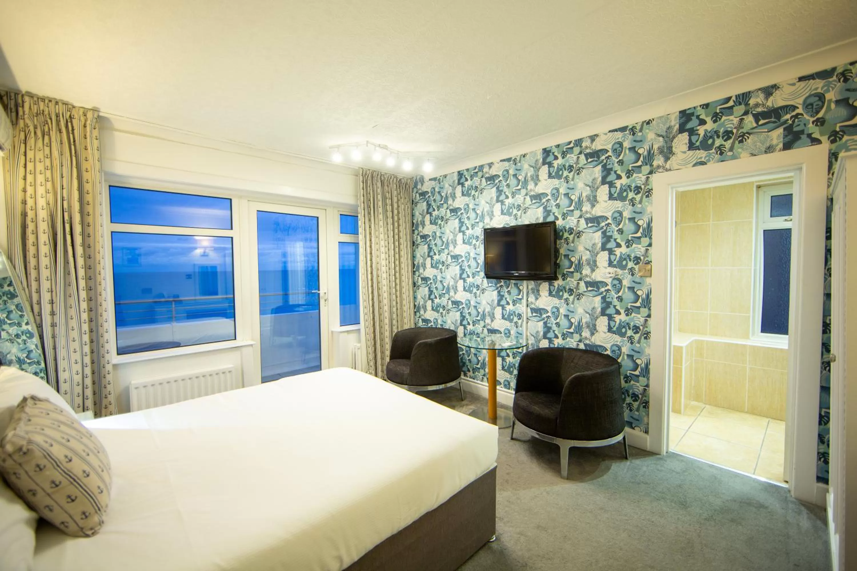 Bedroom, Bed in Cumberland Hotel - OCEANA COLLECTION