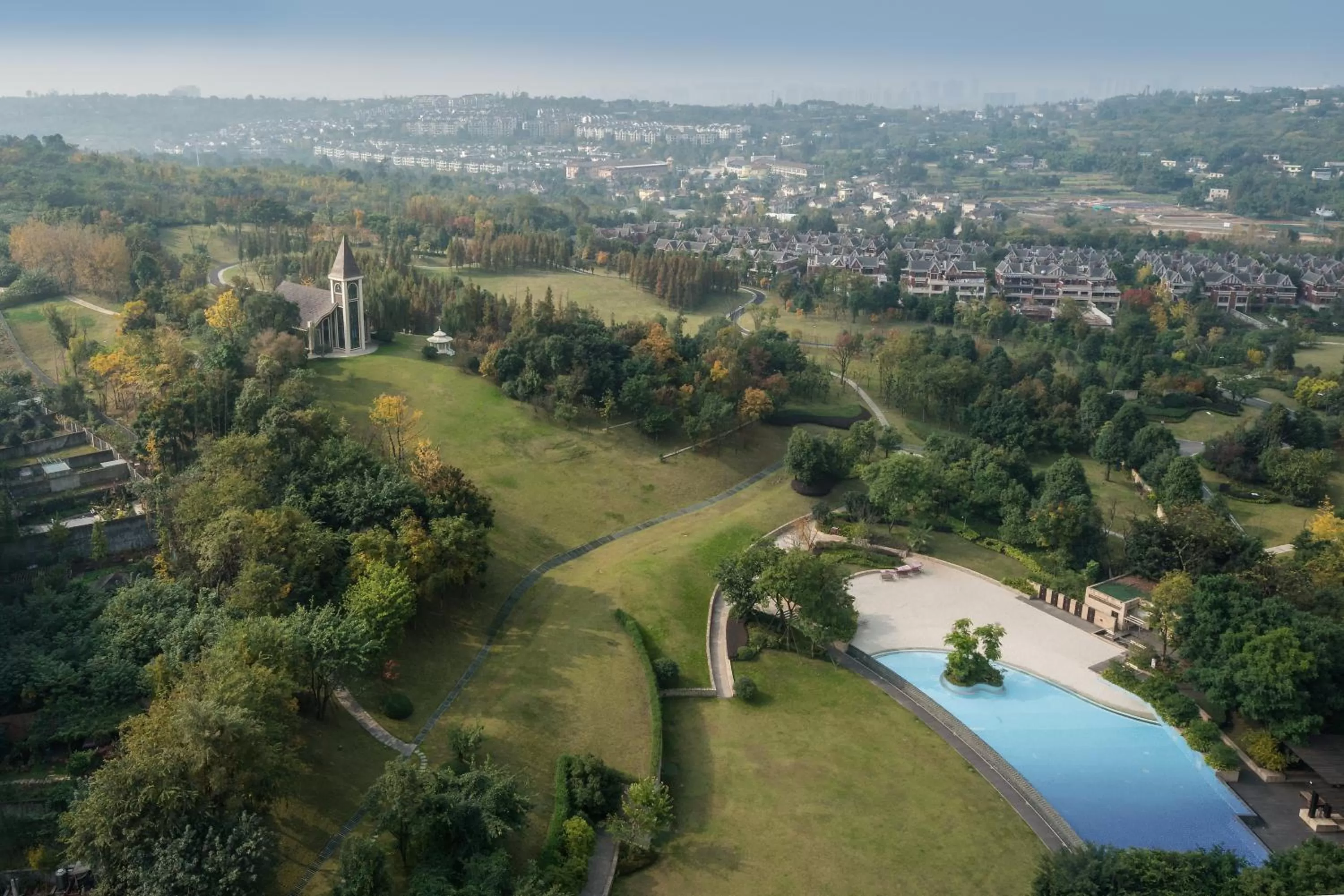 Area and facilities in Crowne Plaza Chengdu Panda Garden by IHG