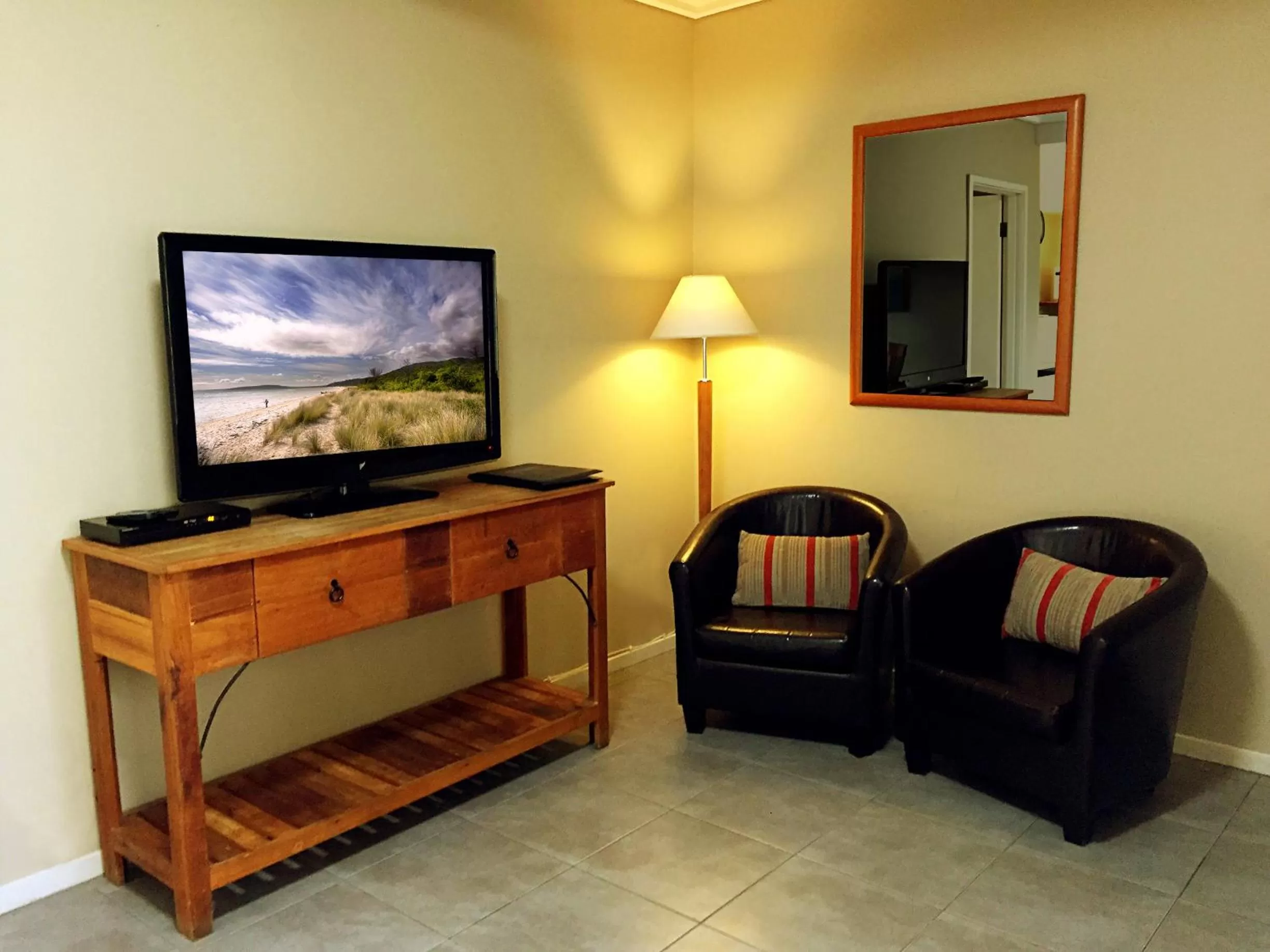 TV and multimedia in Admiral Motor Inn