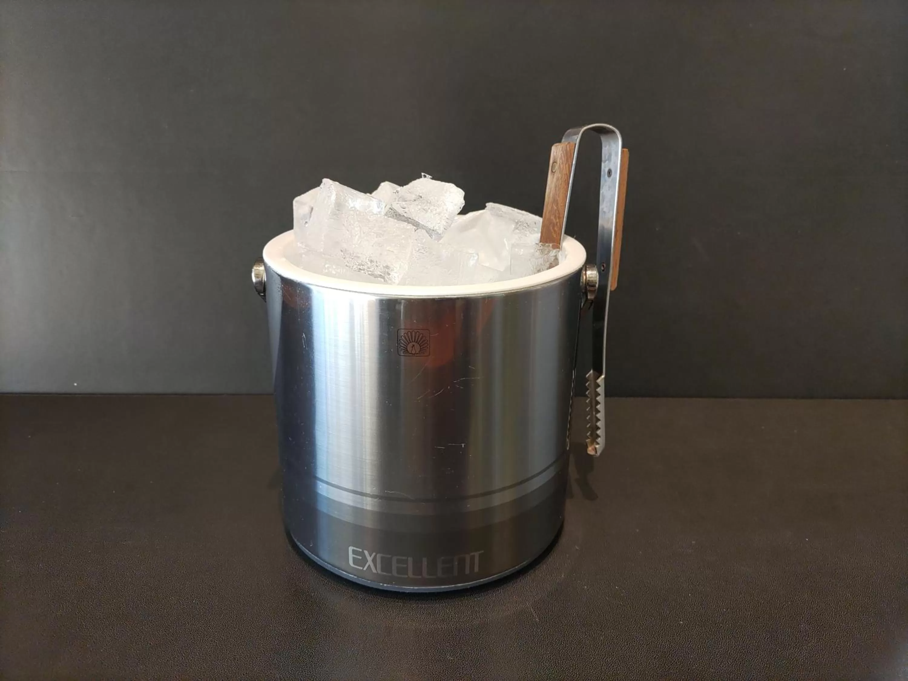 Decorative detail in Kenchomae Green Hotel