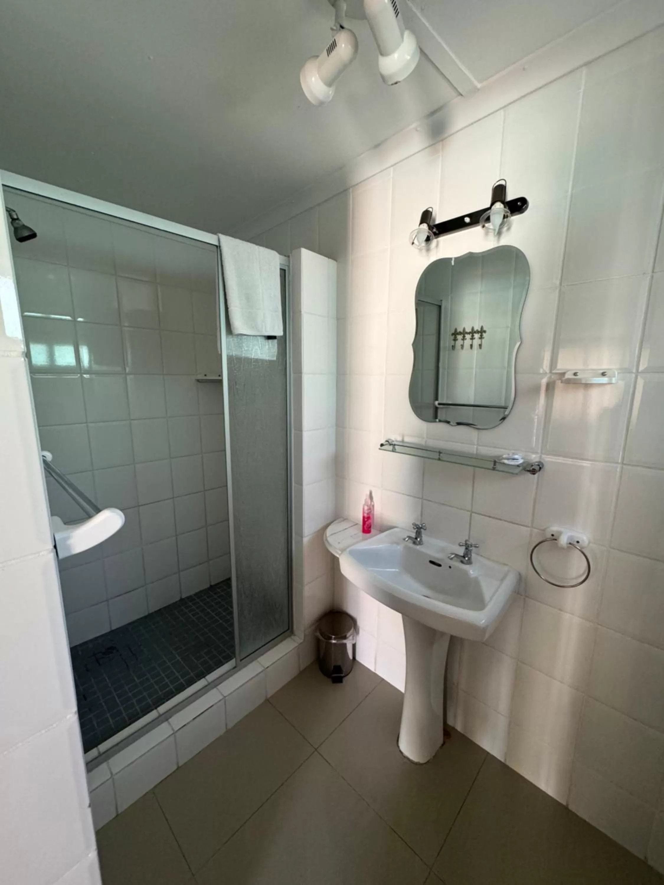 Shower in Blue Diamond Lodge & Spa