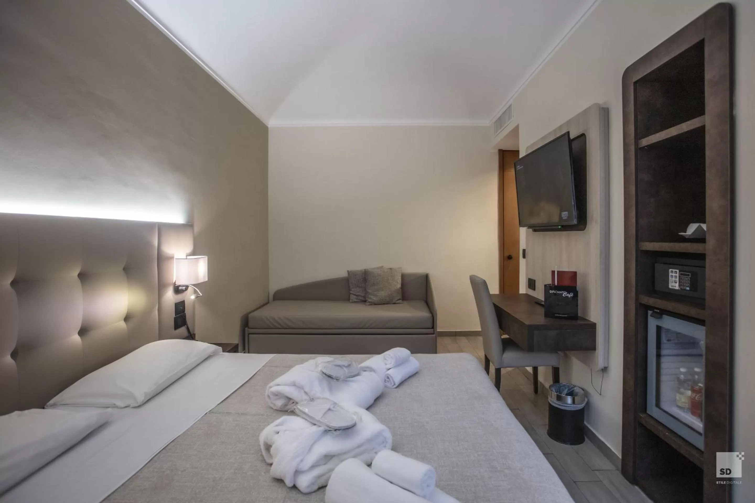 Bed in Hotel Diplomatic