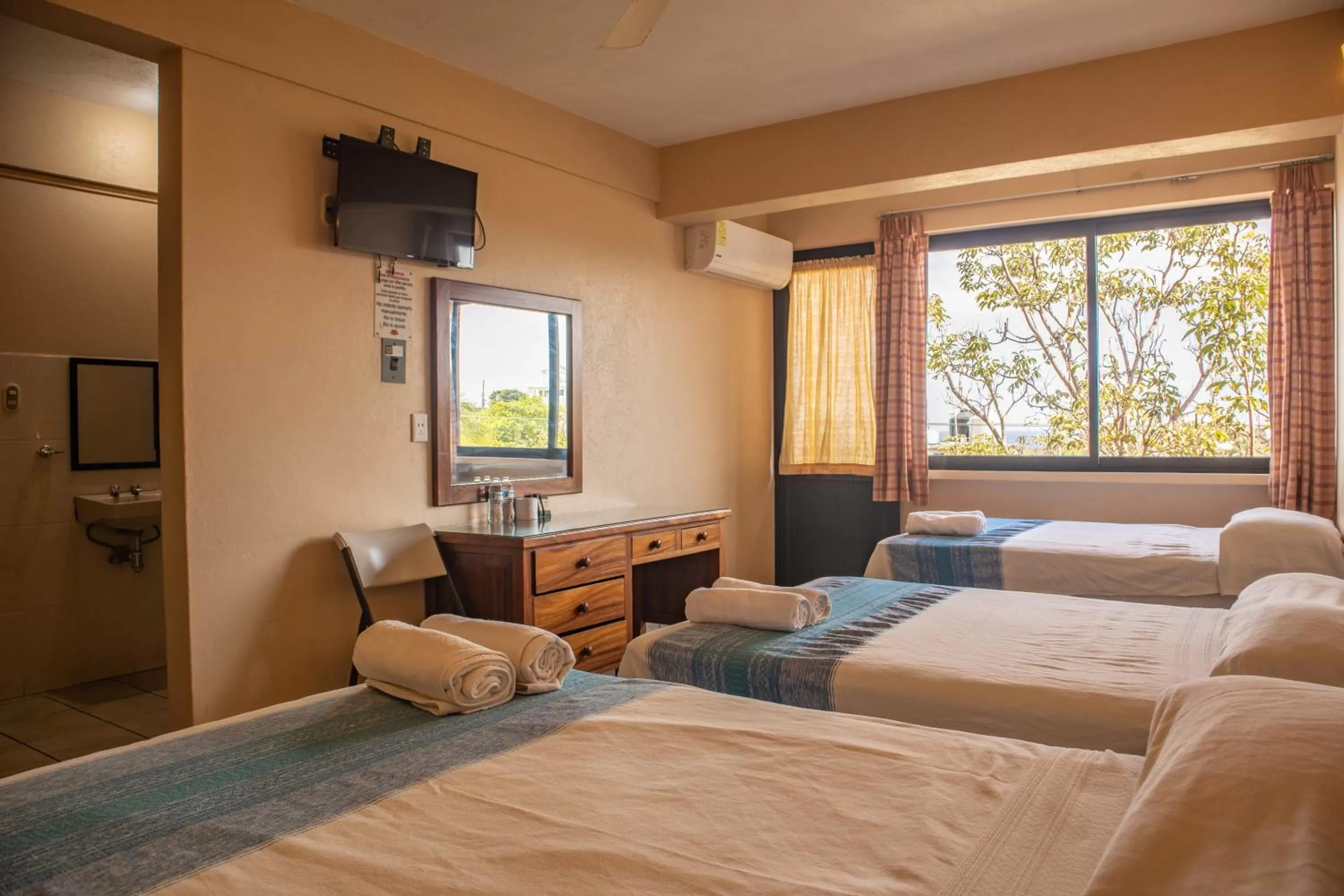 Photo of the whole room, Bed in Hotel El Mirador