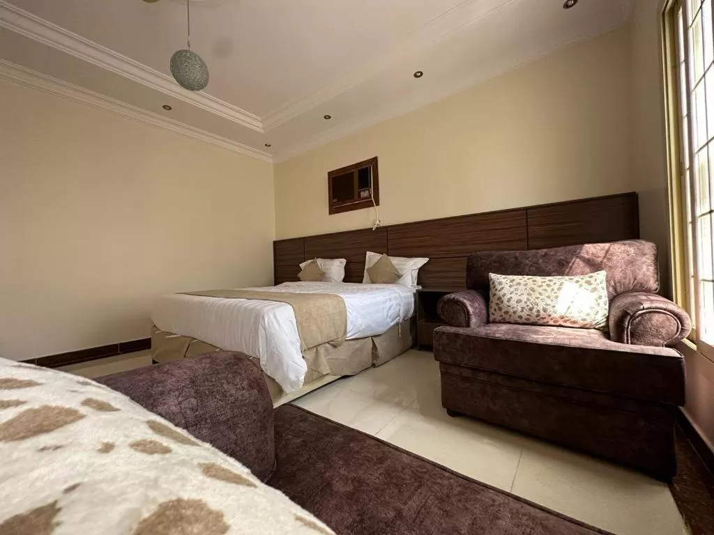 Photo of the whole room, Bed in Mnara-AlMadinah