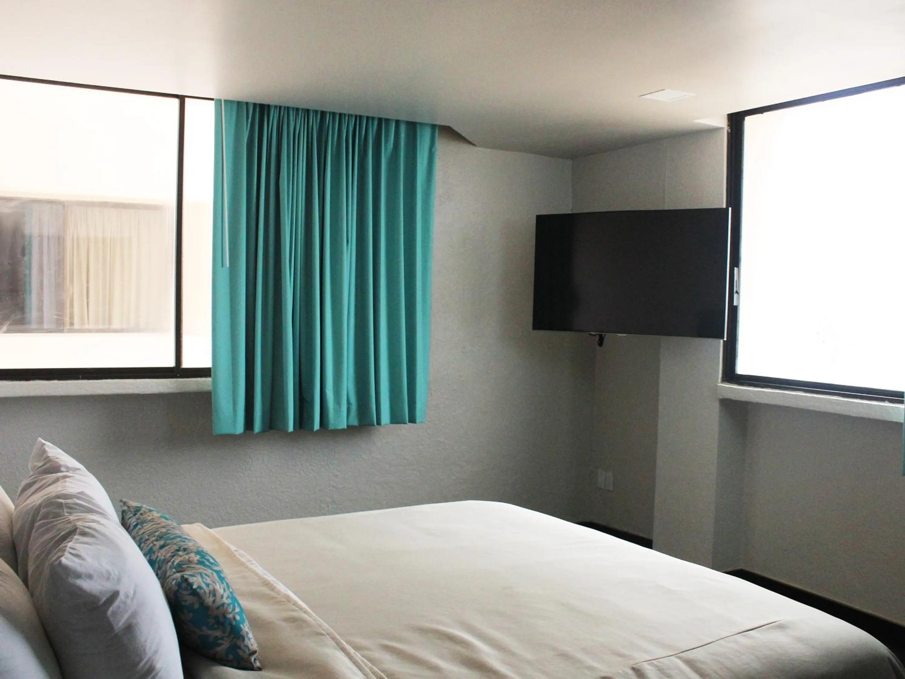 Bedroom in Hotel Corona Plaza